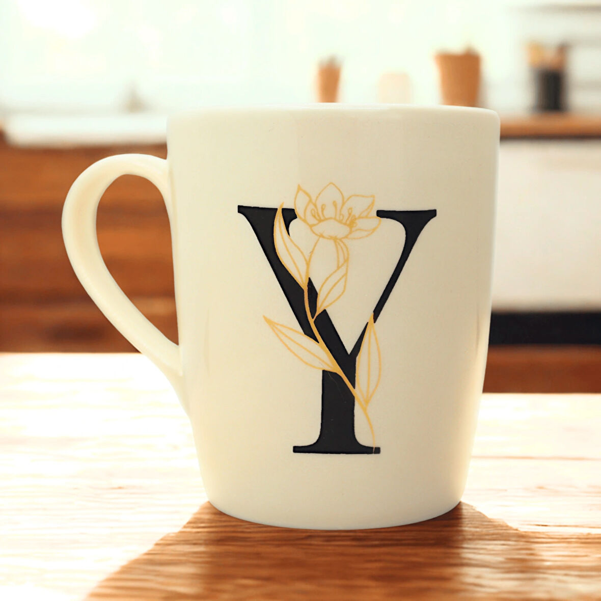 Y Harfi Çiçek Desenli Seramik Kupa