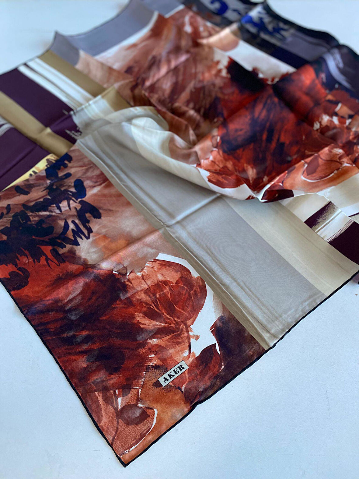 Aker Tivil Saf İpek Eşarp 8087713 - 911 Turuncu Çiçek Desen