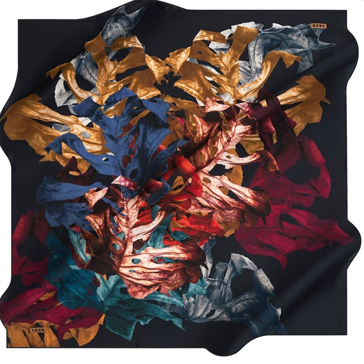 Aker Sura Saf İpek Eşarp 8142701 - 322 Lacivert Yaprak Desen