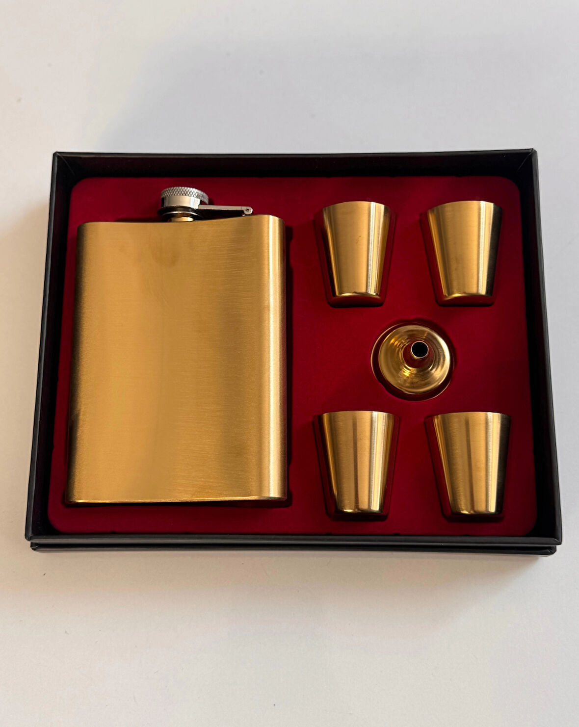 4 Bardaklı Çelik Matara Gold
