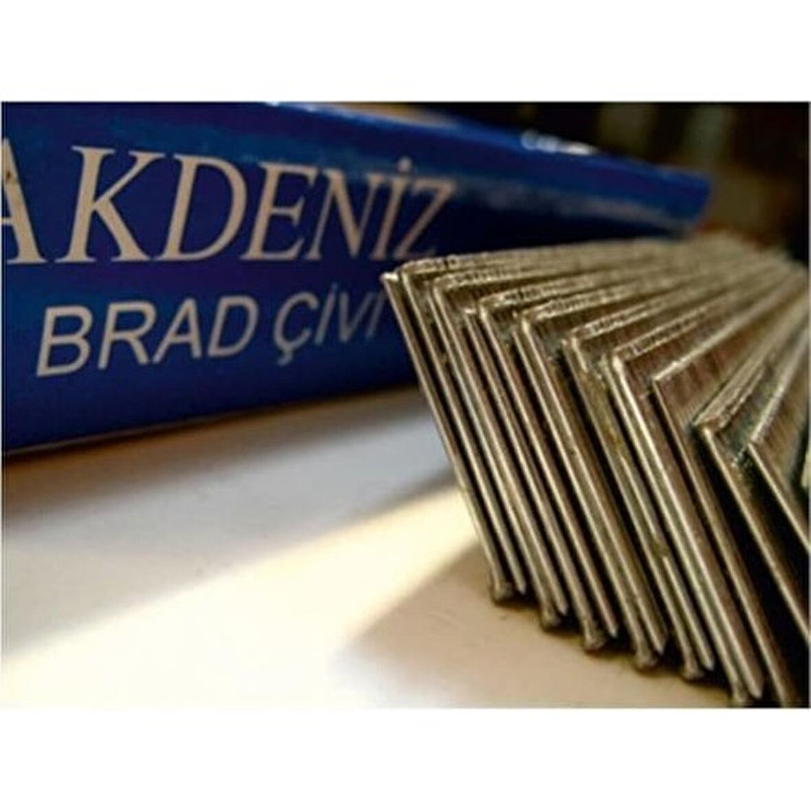 Akdeniz Çivi Brad 18GA Başlı 18X25 1pk: 5000 Adet