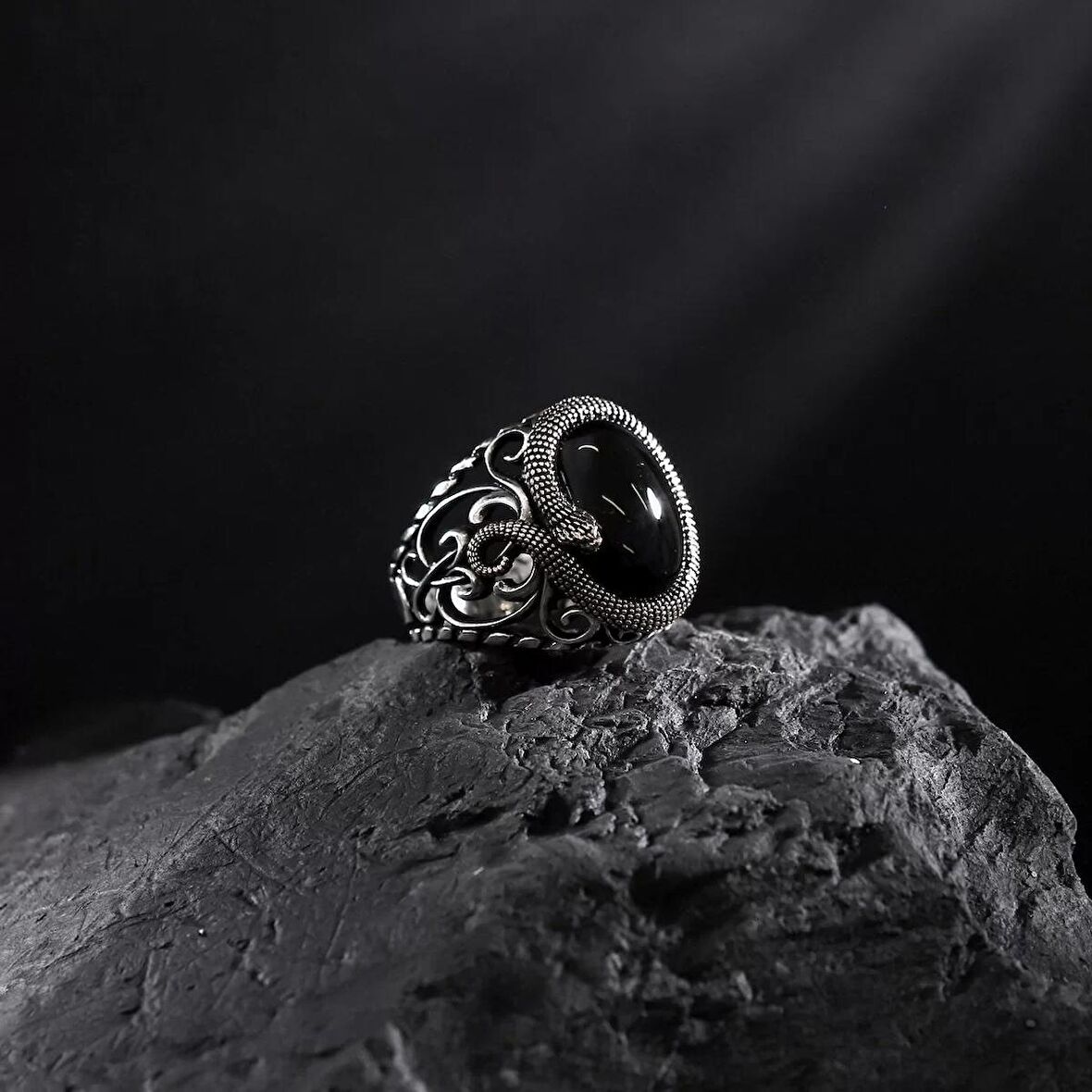 Siyah Oniks Taşlı Yılan Motifli Erkek Yüzük 925 Ayar Gümüş