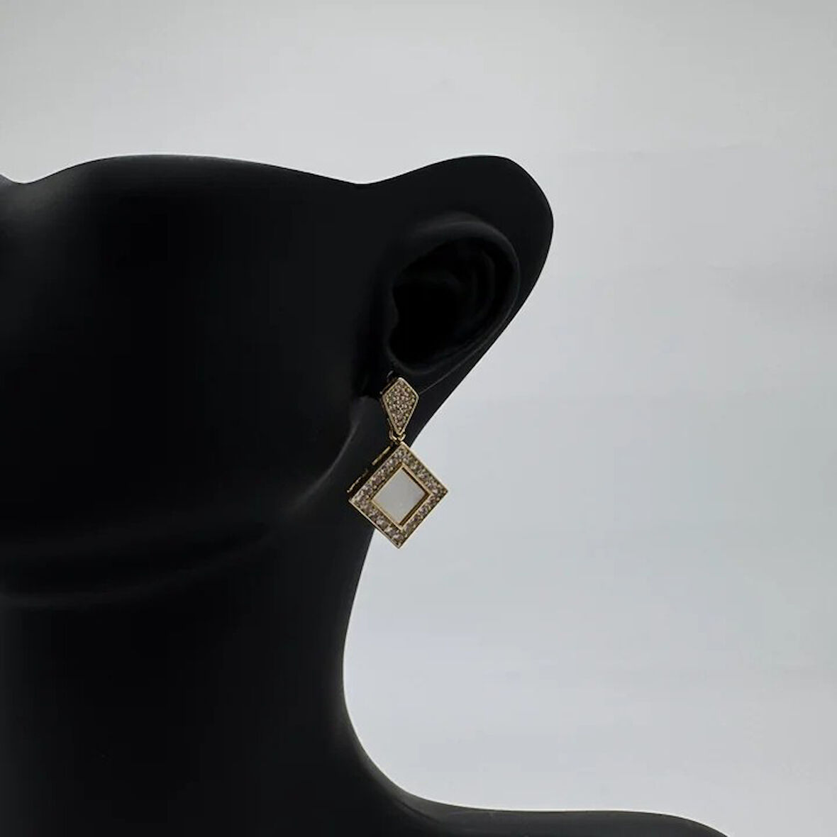 Özel Seri Gold Taş Detay Küpe - Gold