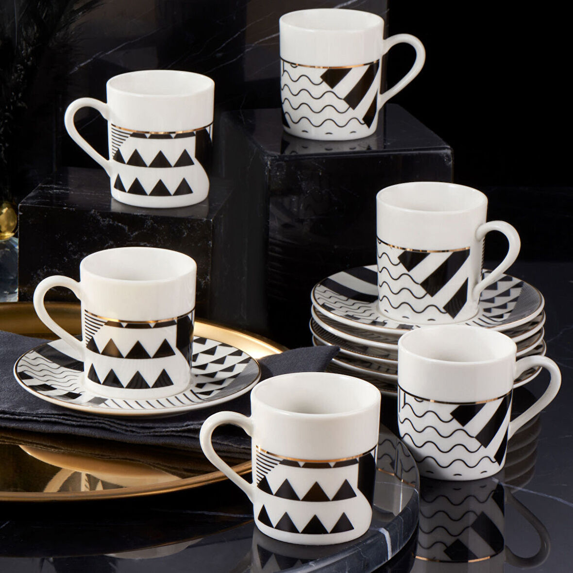 Güral Porselen Camelia 12 Parça 6 Kişilik Kahve Takımı Siyah 62501