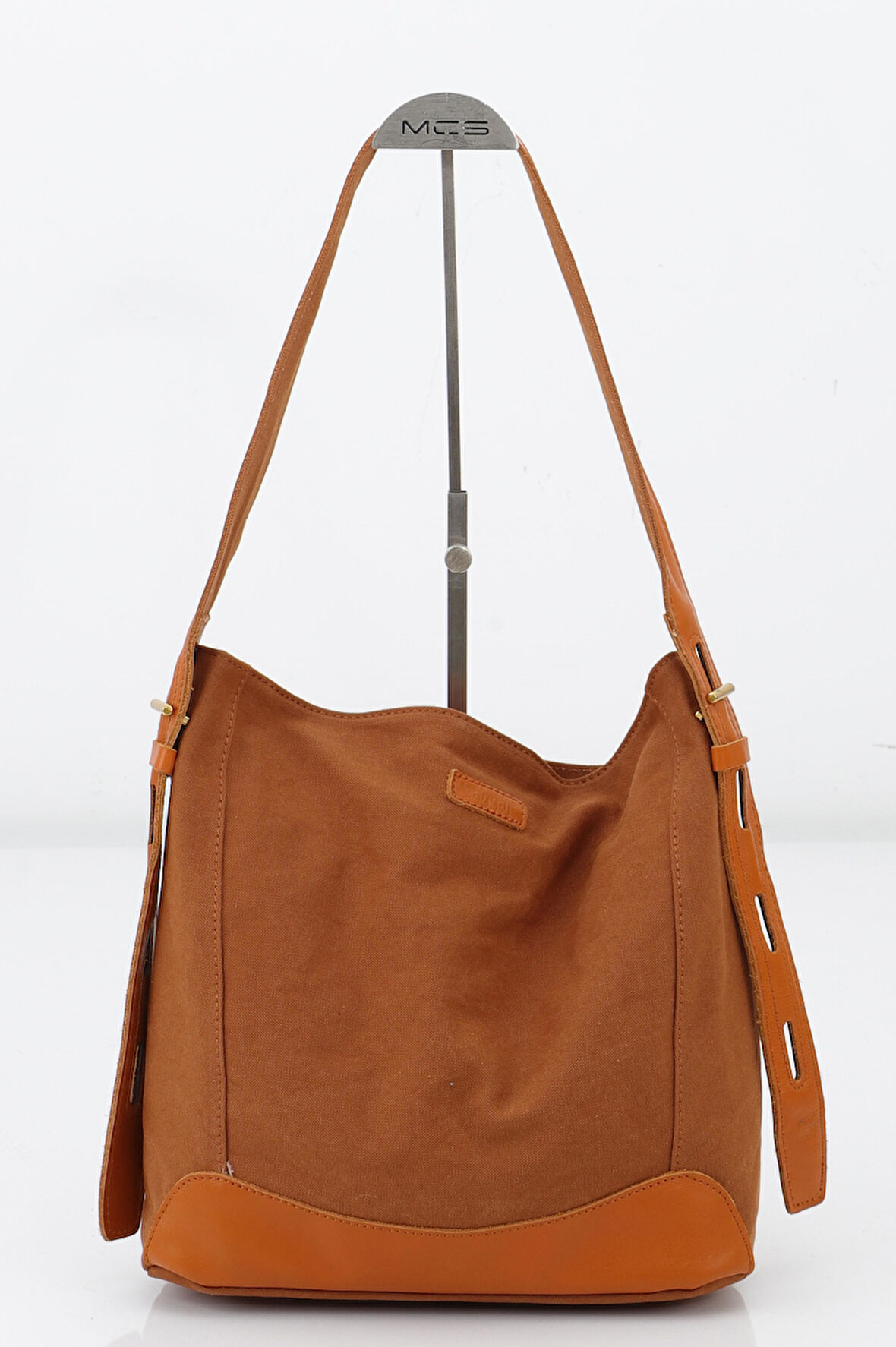 KO25222 KADIN OMUZ ÇANTASI DERİ GARNİLİ