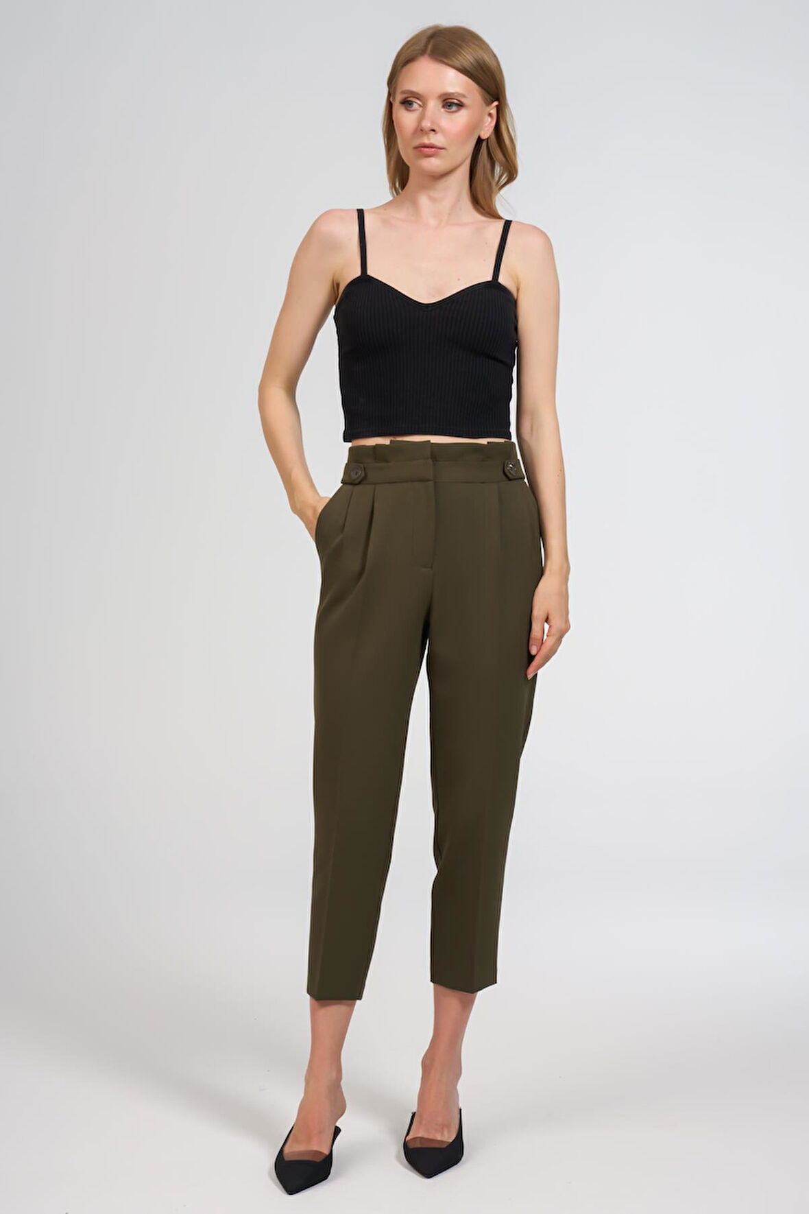 Kemer Üstü Apolet Ve Pili Detaylı-Havuç Pantolon