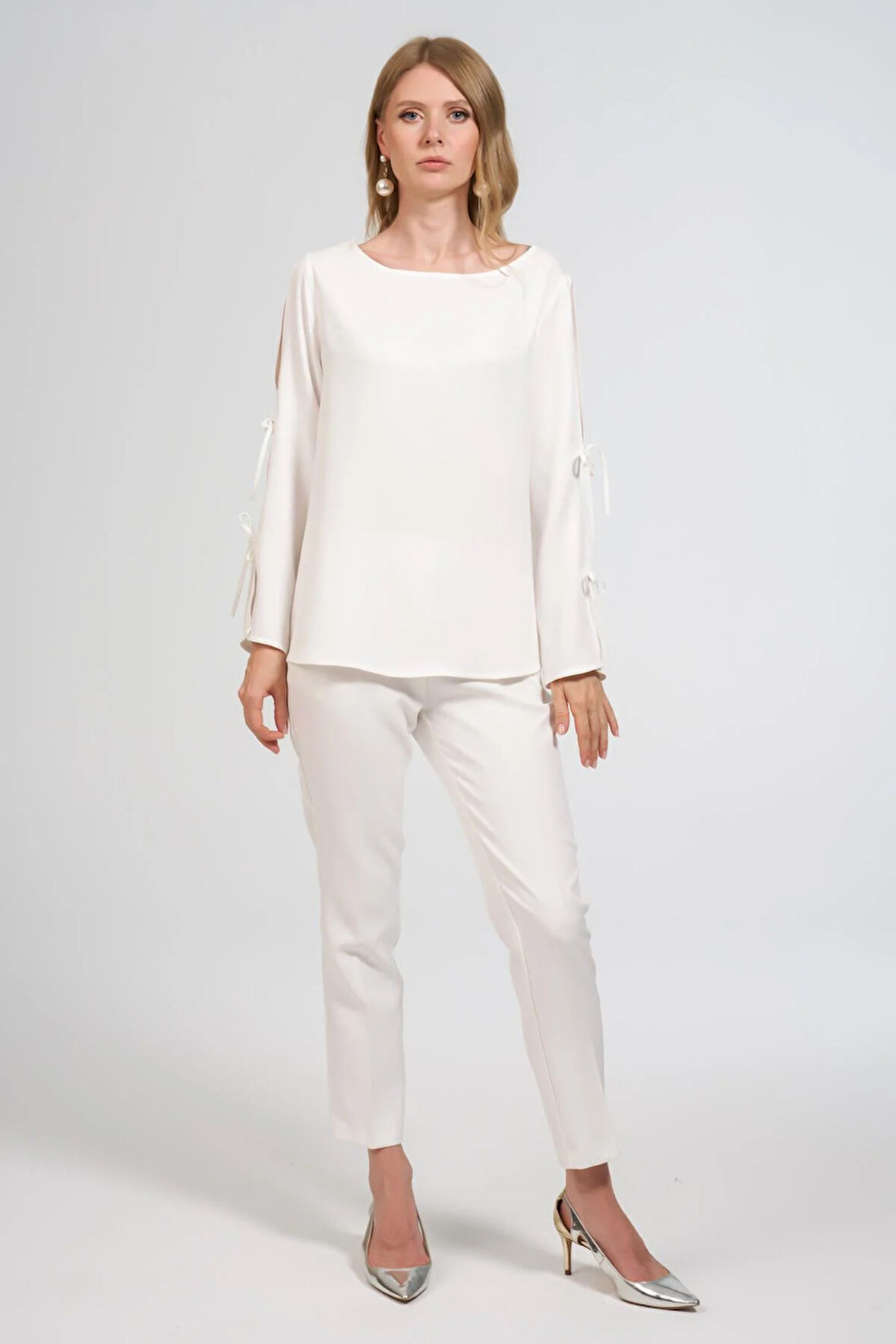 Kayık Yaka-Kol Dekolte Detaylı, Bluz