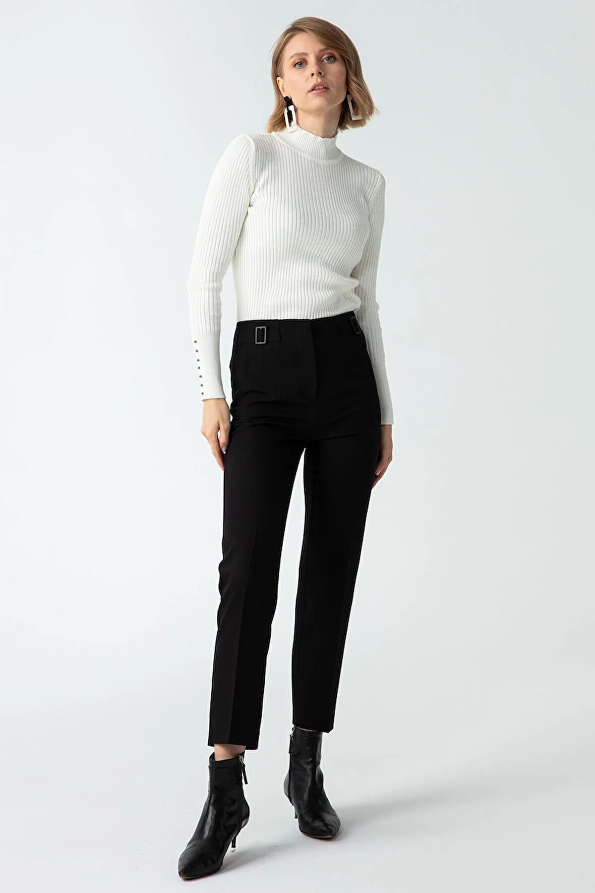 Tokalı-Ön-Arka Çift Pens Detaylı, Pantolon