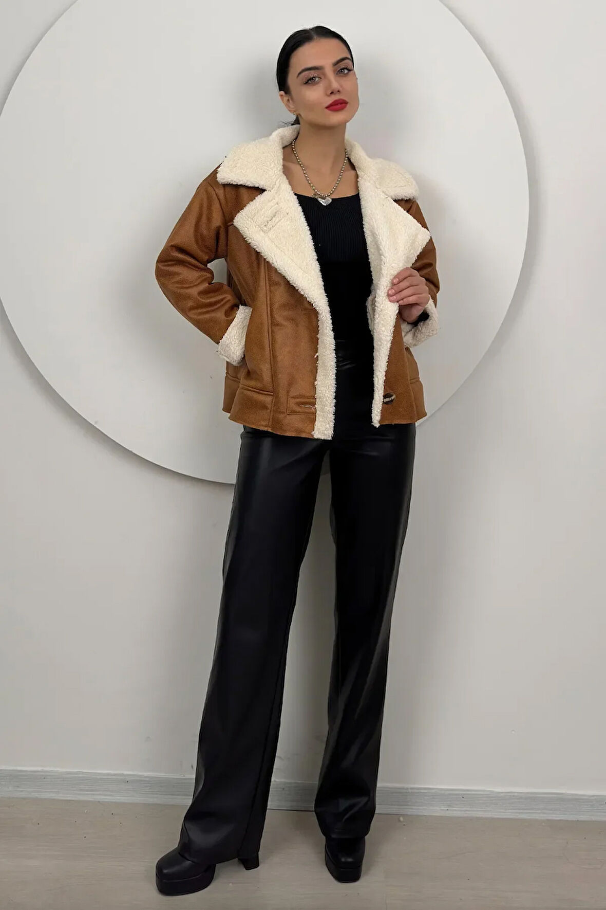 Aurelia Kadın Kürklü Rahat Oversize Peluş Taba Kaban – Şık ve Konforlu