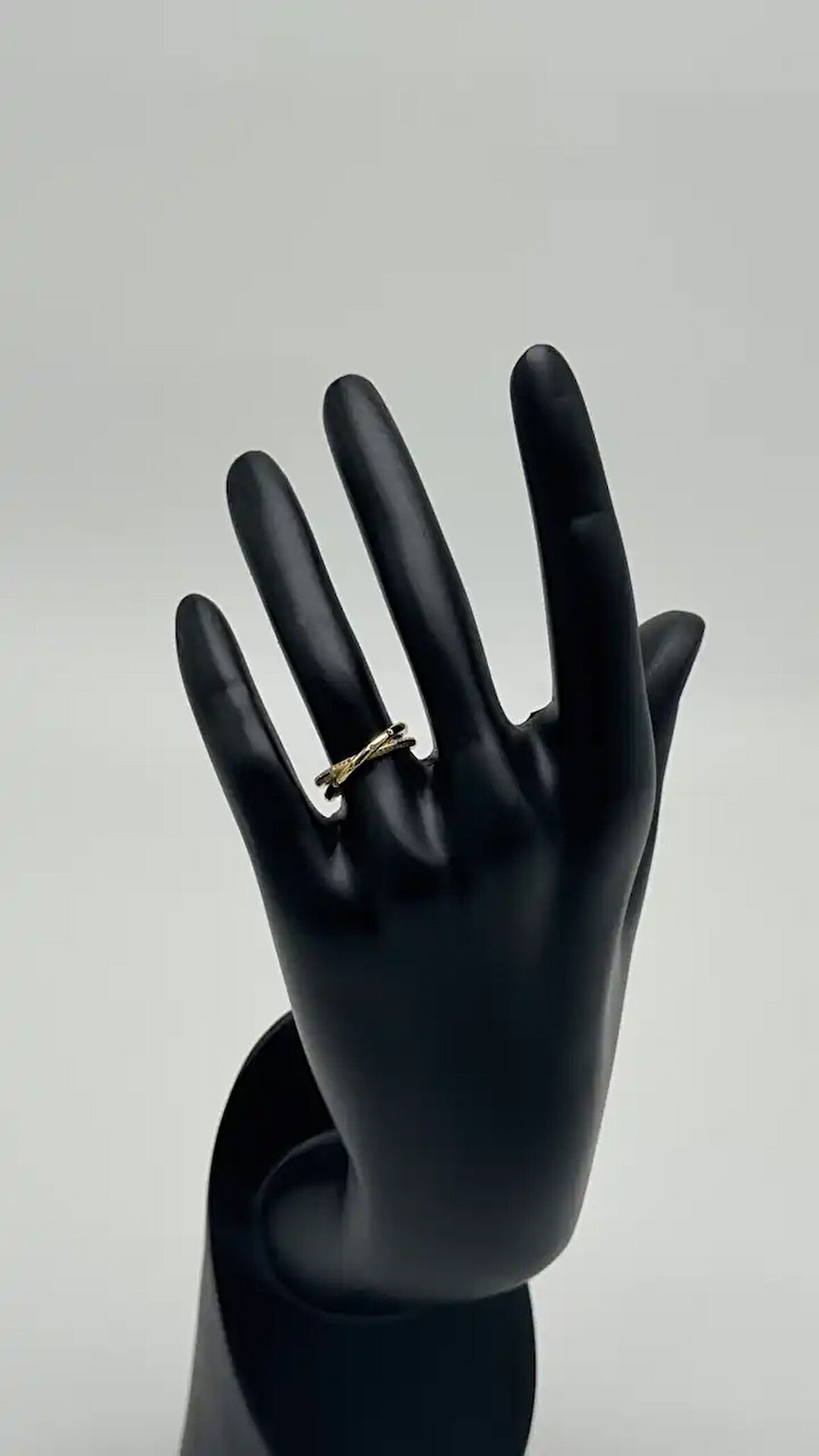 Gold Vera Çapraz Formda Zarif Yüzük - Gold