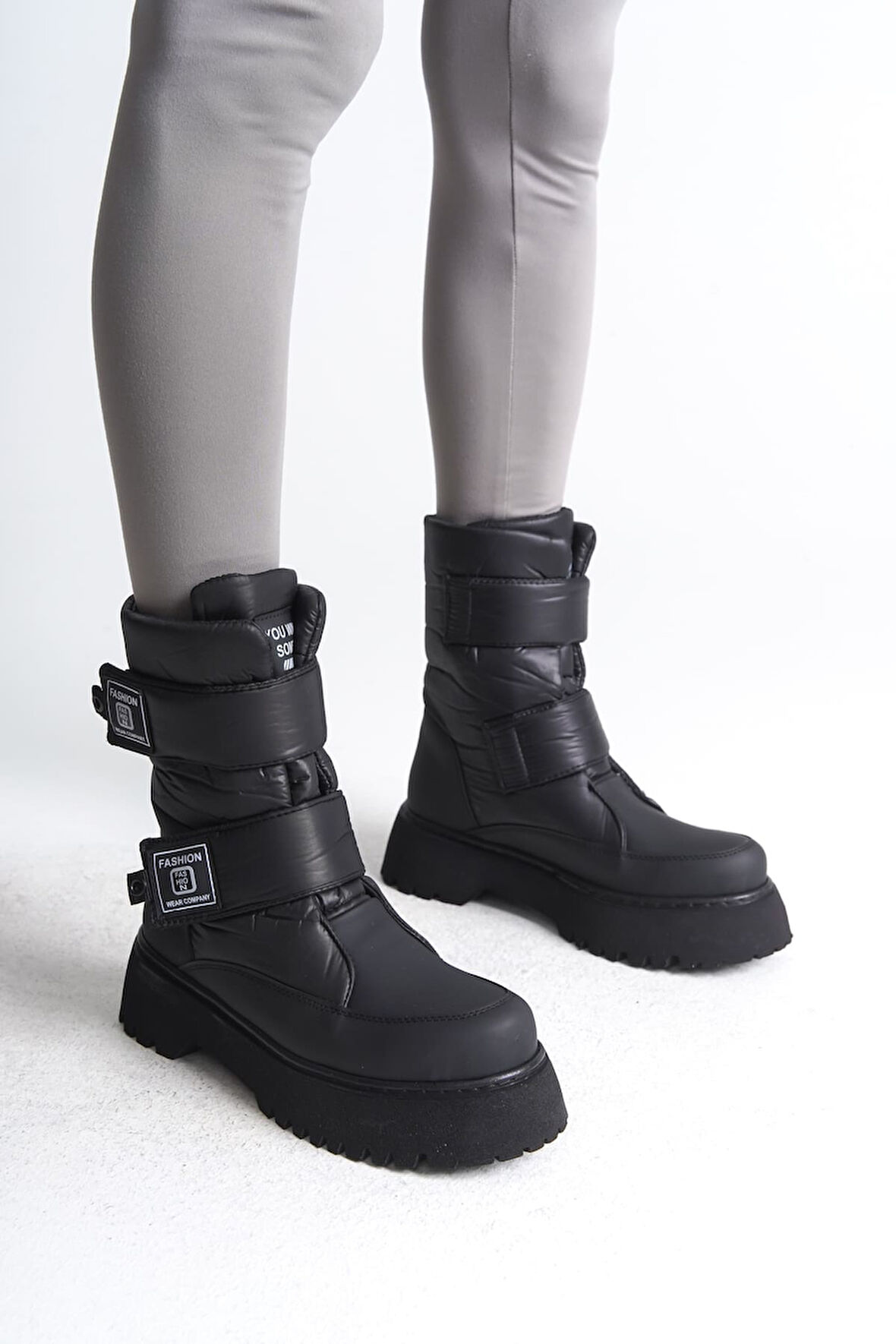 JET-ELISA Cırt Cırtlı  Paraşüt KumaşKadın Bot CST - Siyah