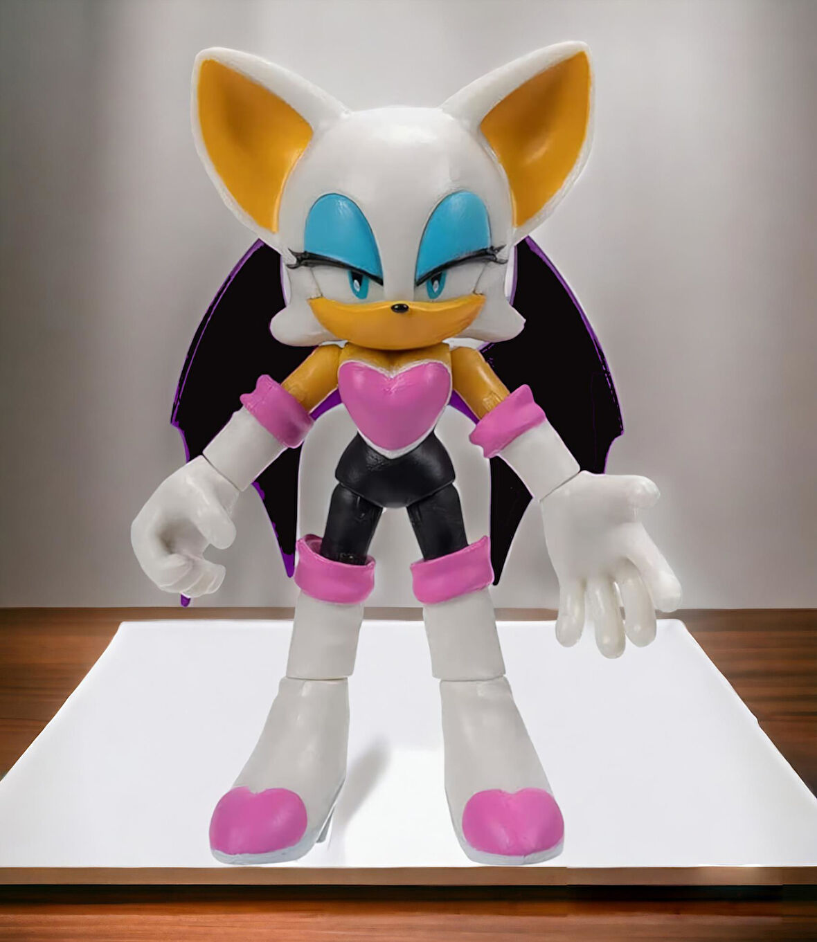 Sonic Hedgehog Kirpi Sonic Eklemli & Işıklı Silikon Karakter Figür Oyuncak Yarasa Rouge Bat 16 cm.