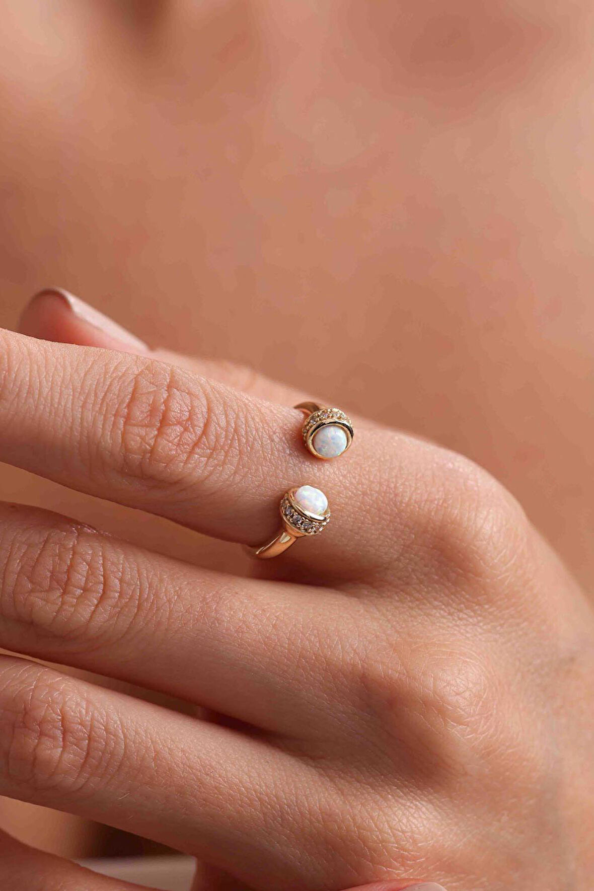 14 Ayar Altın Opal Glow Yüzük