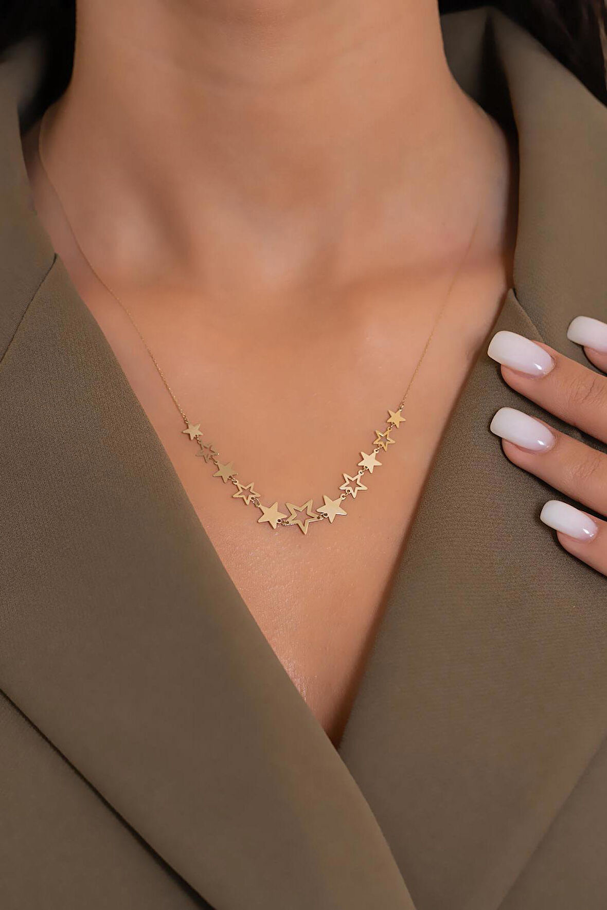 14 Ayar Altın Sıralı Yıldız Zincir Kolye