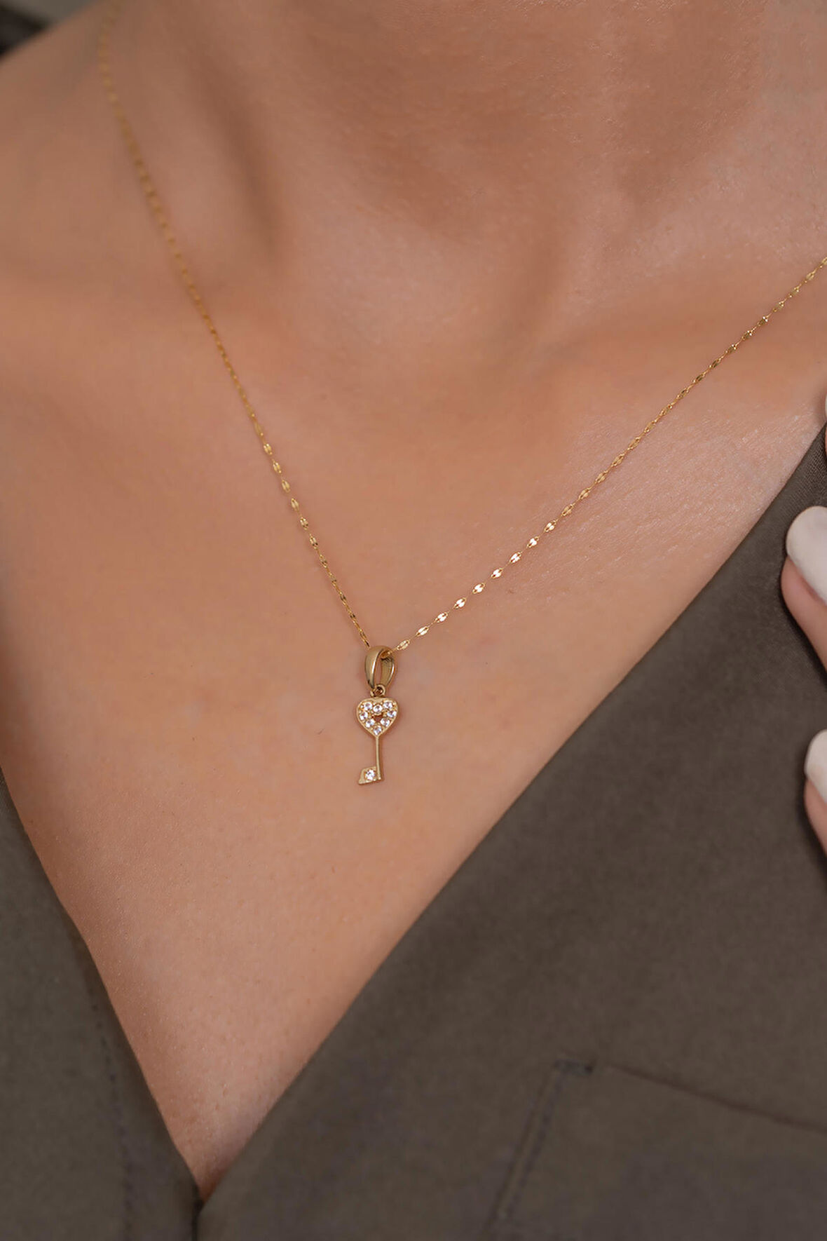 14 Ayar Altın Kalpli Anahtar Kolye