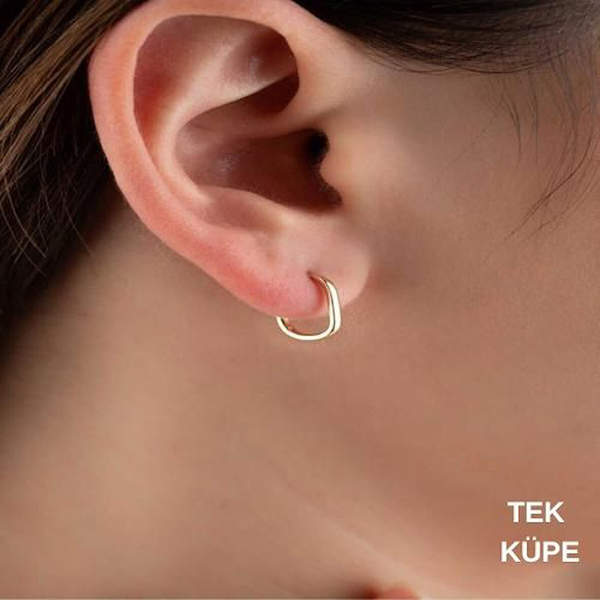 14 Ayar Altın Oval Tekli Küpe