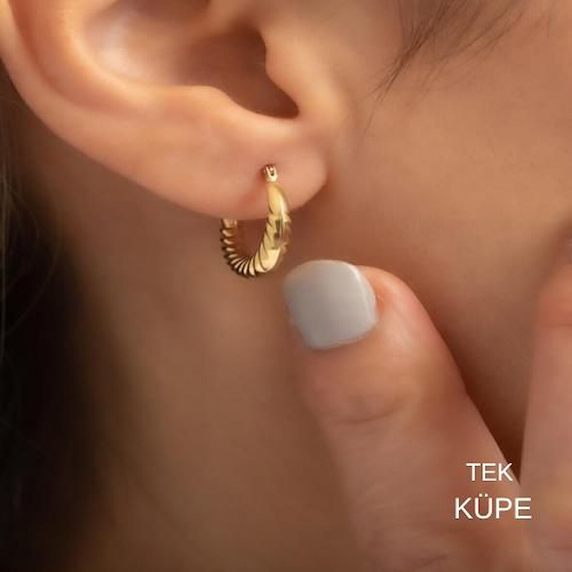 14 Ayar Altın Orta Boy Midye Halkalı Tekli Küpe