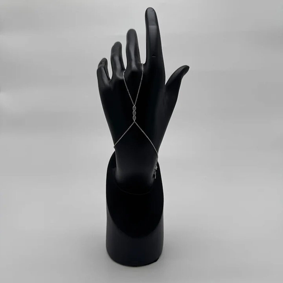 Silver Damla Taş Detaylı Zarif Şahmeran - Silver