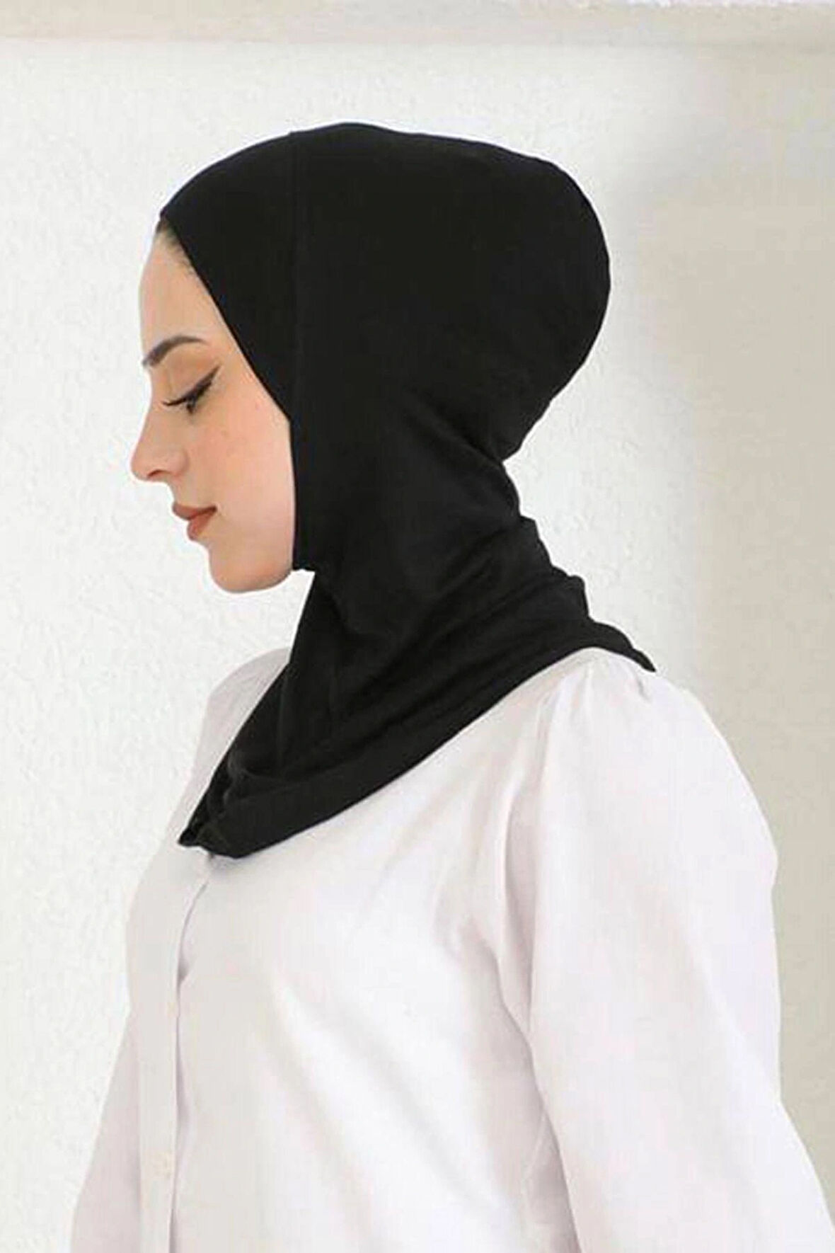 SAYRA Siyah Boyunluklu Bone