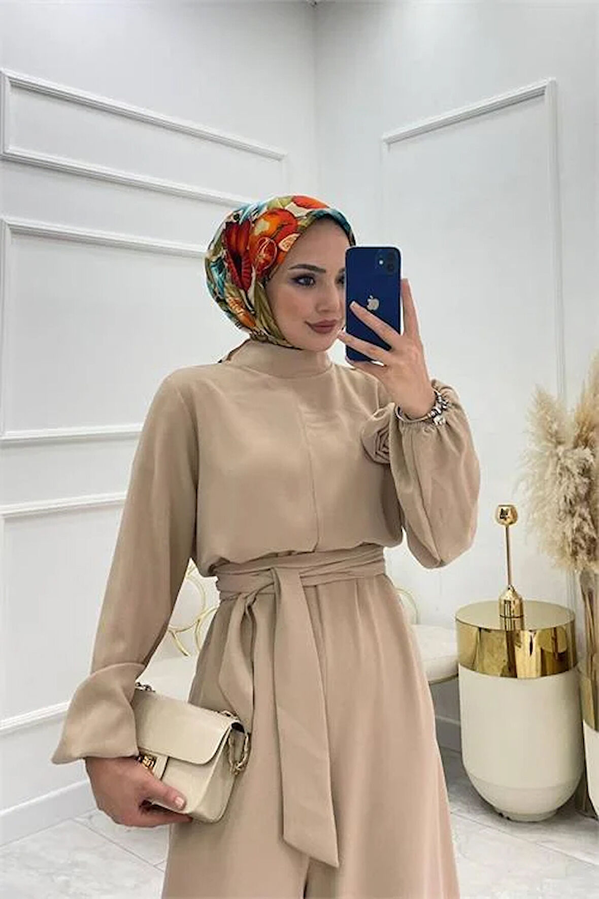 Dipmoda kadın bej kuşaklı gül detaylı salaş tulum NMS003