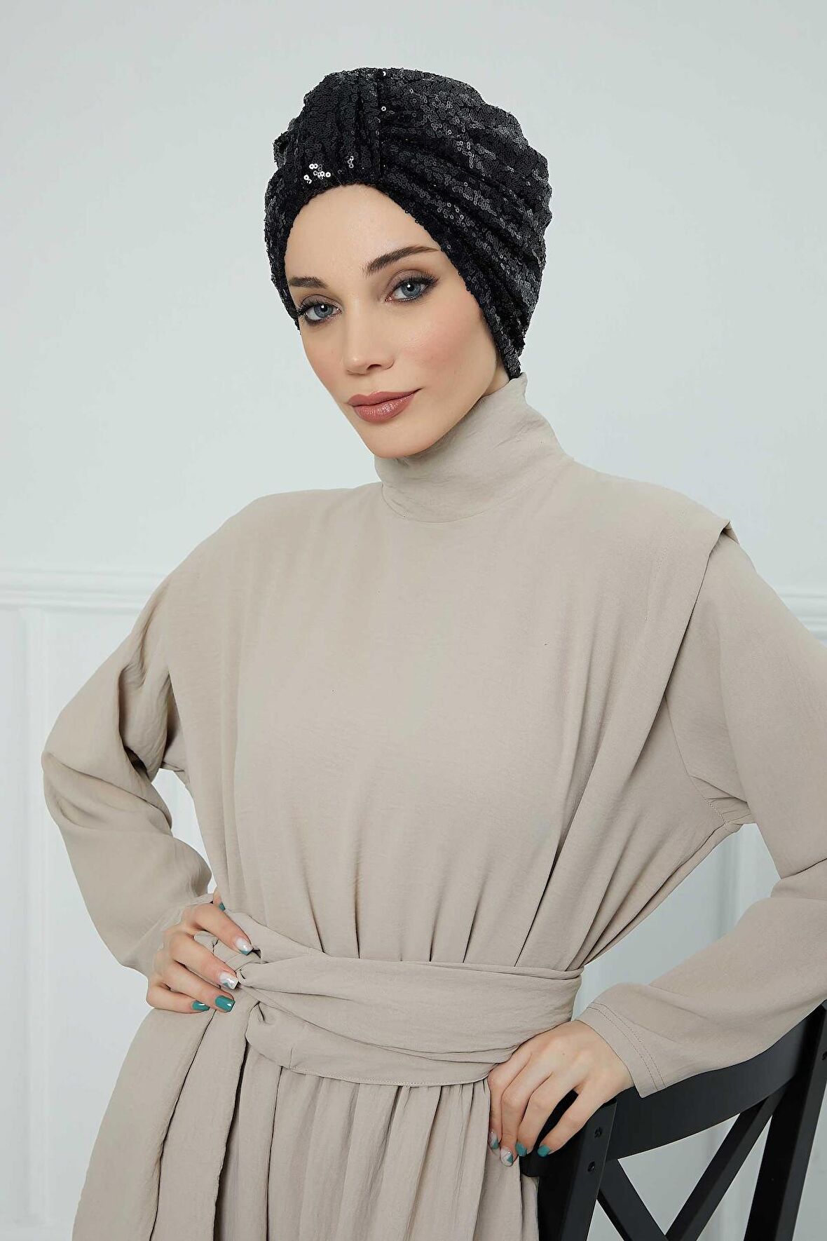 Ön Kemer Detaylı Payetli Bone,B-68P