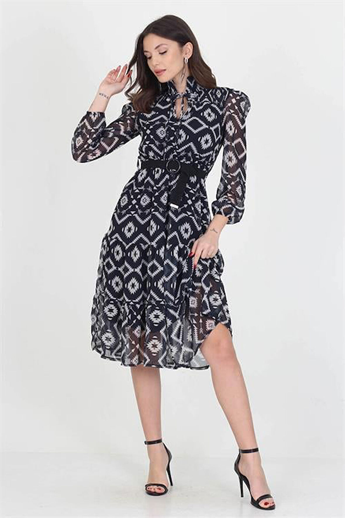 Dipmoda kadın kemerli yakası bağlama detaylı midi boy gipeli şifon elbise DP0006