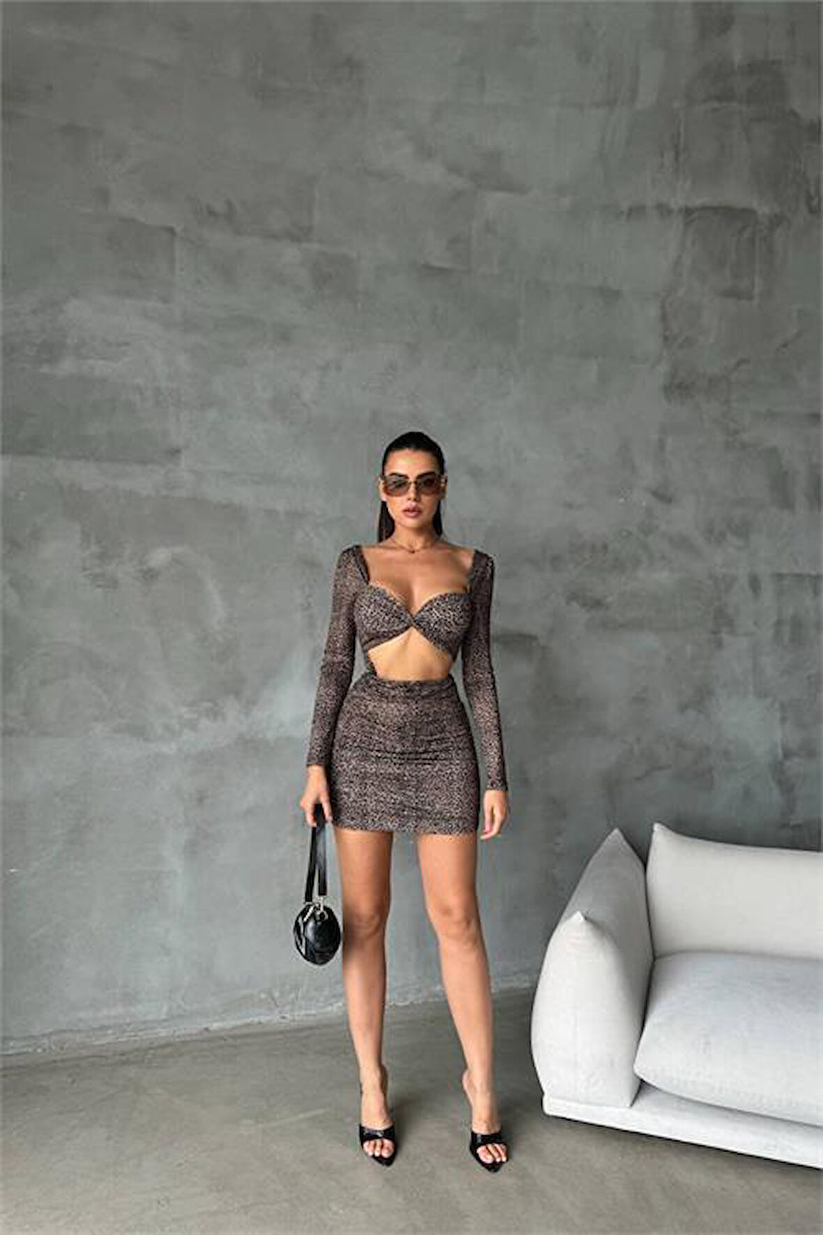 Dipmoda kadın leopar sırt ve göğüs dekolteli mini elbise DPDF079