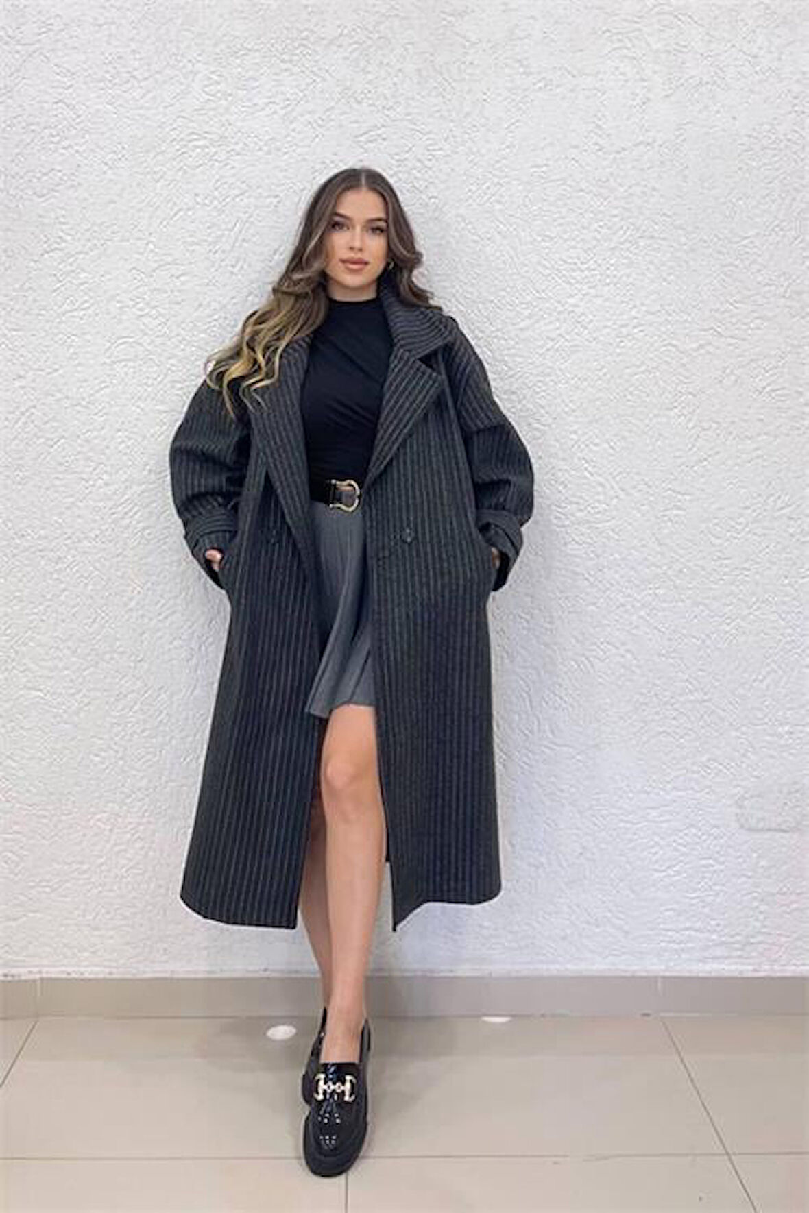 Dipmoda kadın siyah çizgili oversize kaşe kaban DPSHNZ08