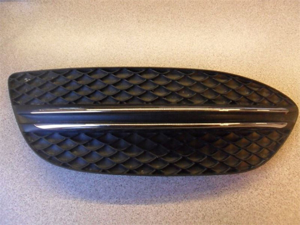 Mercedes On Tampon İzgarası Set Sol Kromlu W205 14> - Vortex V2205940