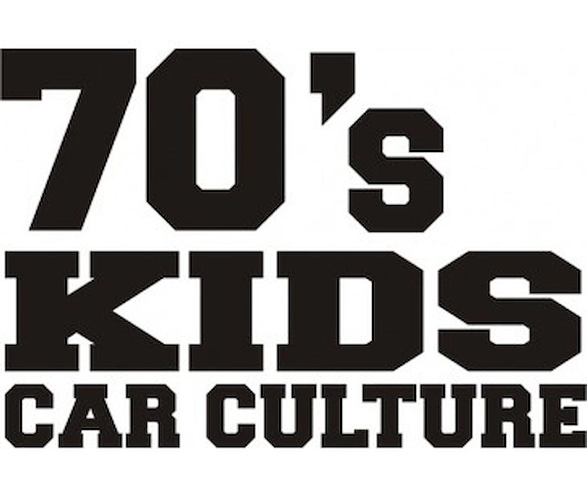 70 lerin Çocukları Sticker Araba Stickerı Yapıştırma