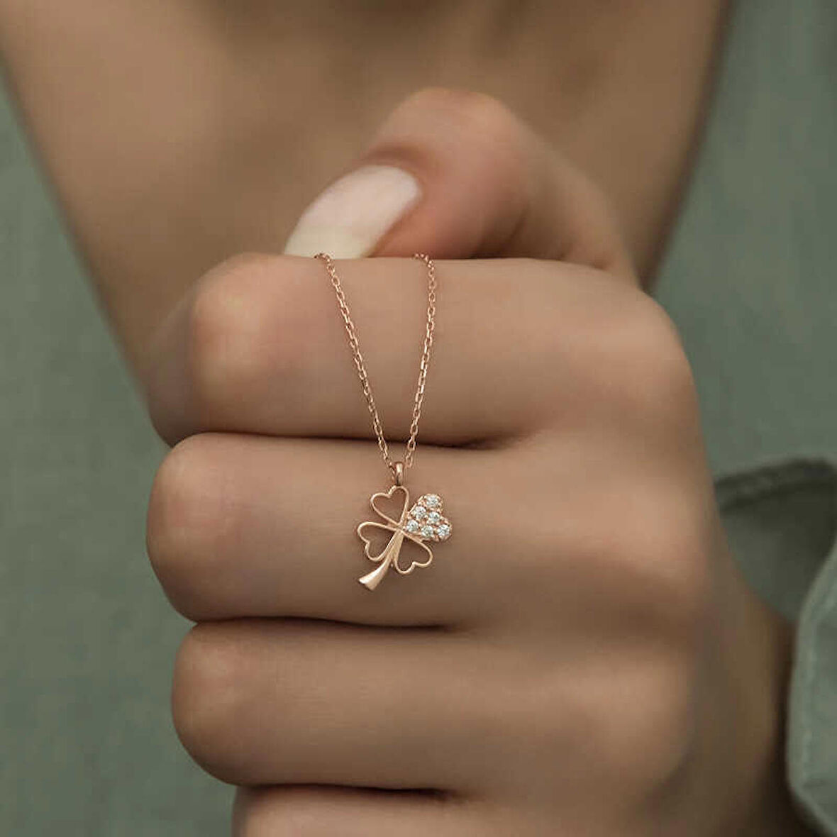 Lucky Life 925 Ayar Gumuss  Rose Kalpli Dört Yapraklı Yonca Kadın Kolye