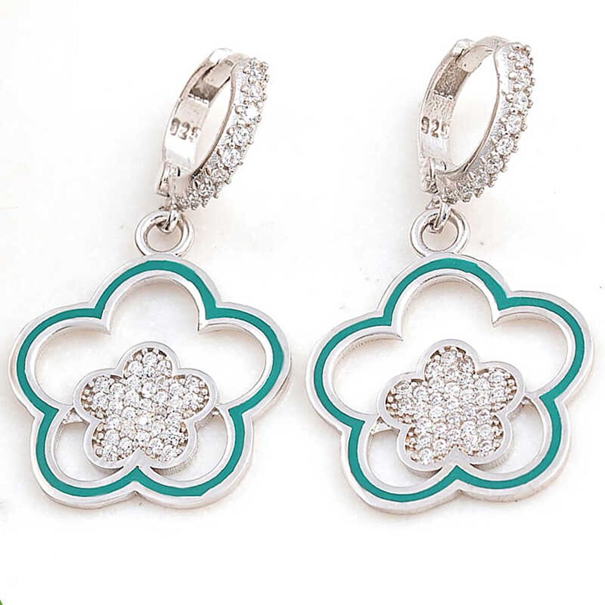​Lucky Life 925 Ayar Gumuss  Sallantılı Çiçek Desenli Kadın Küpe