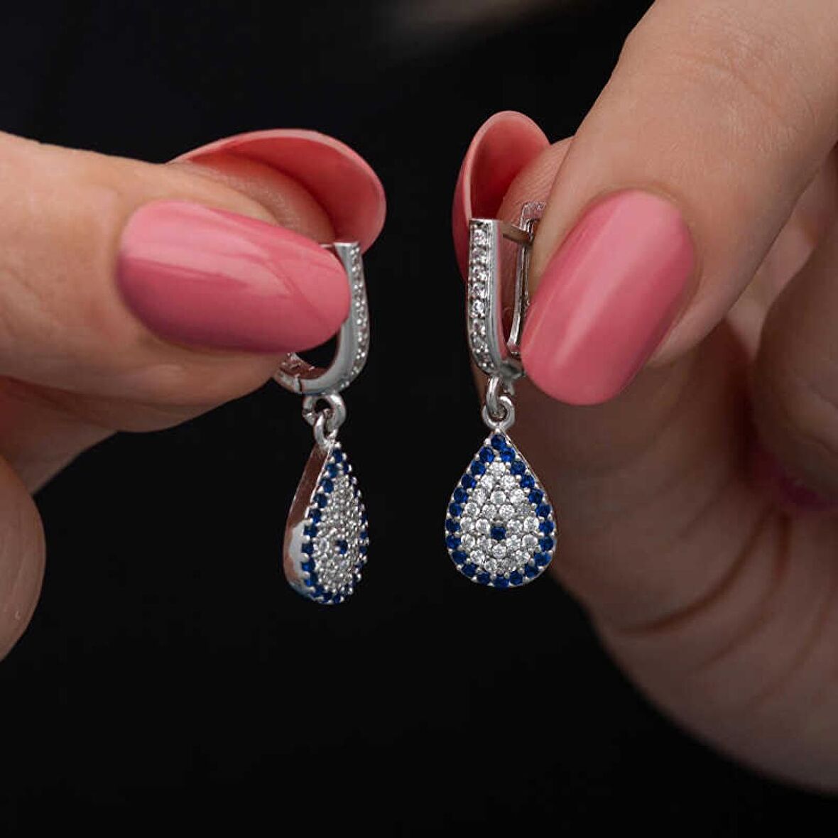 Lucky Life 925 Ayar Gumuss Sallantılı Damla Nazar Kadın Küpe