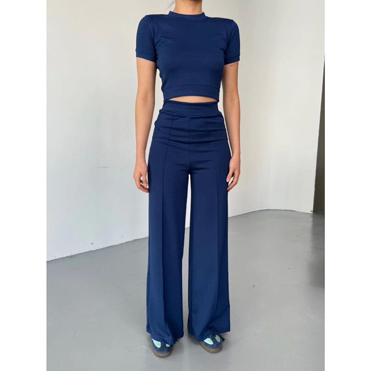 Osy Modal Yumuşak Dokulu Kumaş Kısa Kollu Lucky Life Kadın Crop Rahat Pantalon Ikili Takım - Lacivert