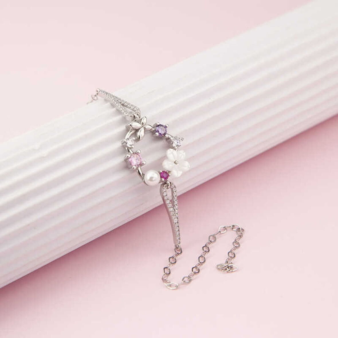 Lucky Life Gümüş Kalp Manolya Çiçeği Kelebek Kadın Bileklik