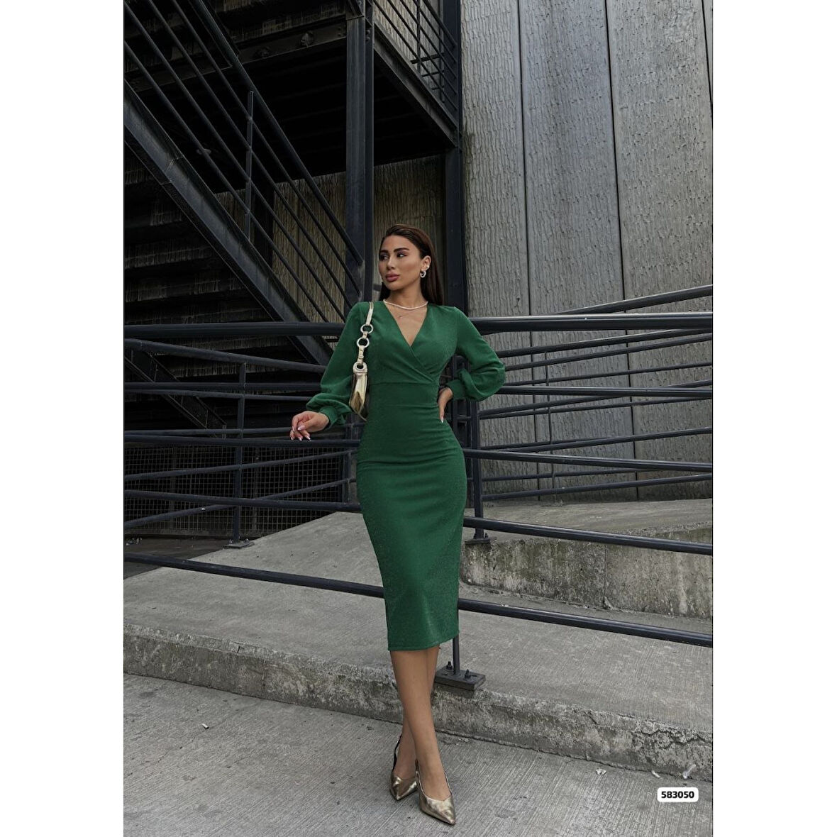 Lucky Life Kadın  Kruvaze Yaka Balon Kol Simli Krep Kumaş Midi Boy Elbise