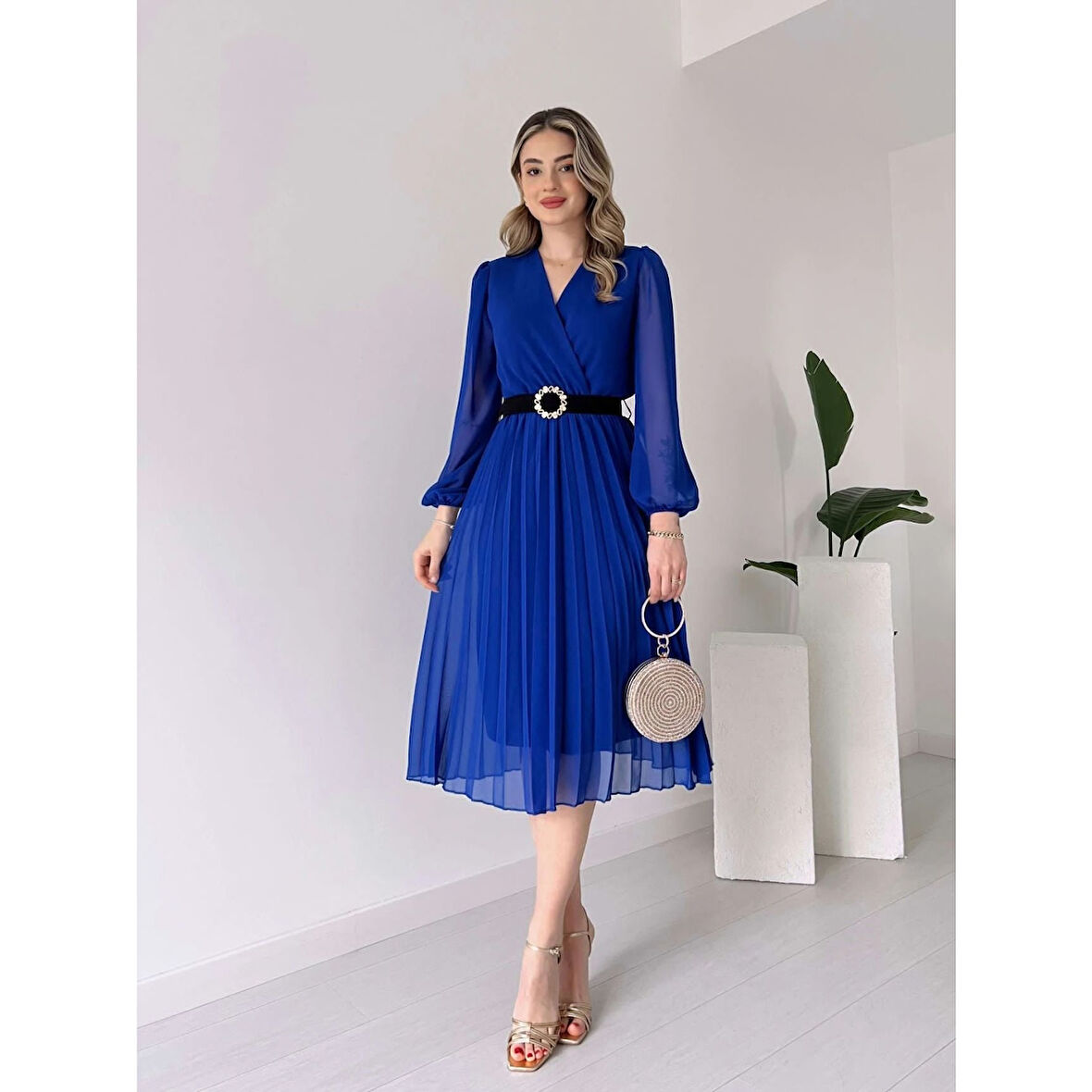 Lucky Life Kadın şifon Kumaş Astalı Kloş Kesim Kruvaze Yaka Midi Boy Elbise