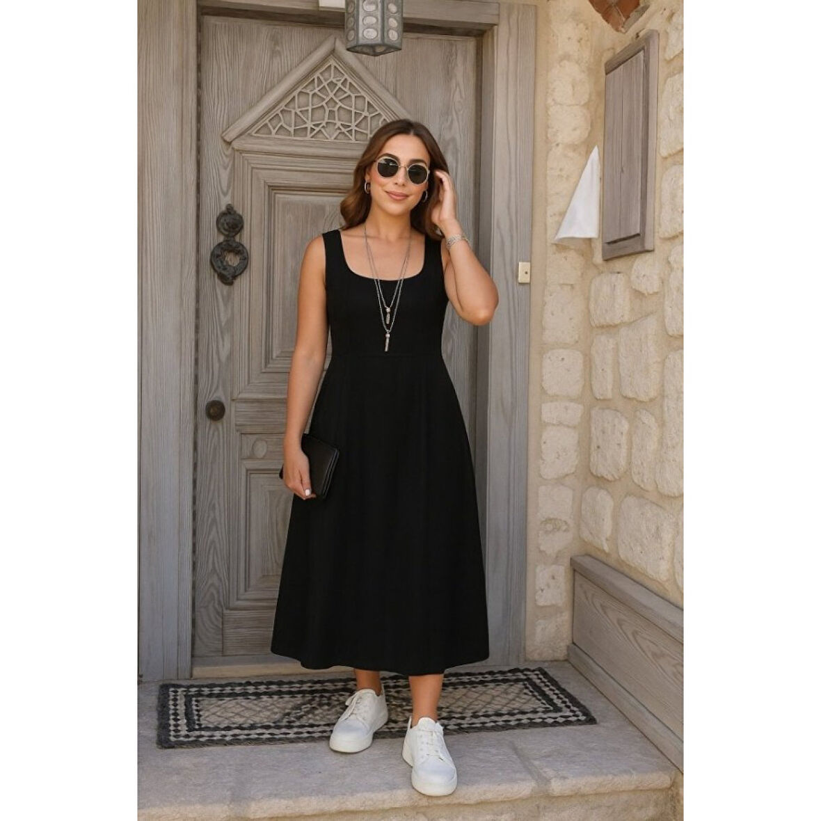 Lucky Life Kadın Askılı Geometrik Yakalı Geniş Kesim Detaylı Ithal Krep Elbise