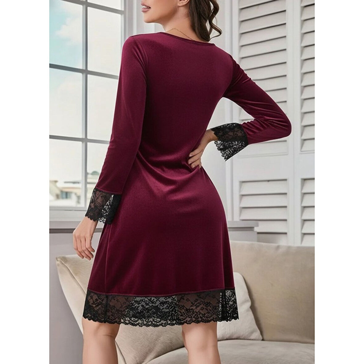 Lucky Life Kadın Uzun Kollu V Dantel Yakalı Mini Kadife Elbise