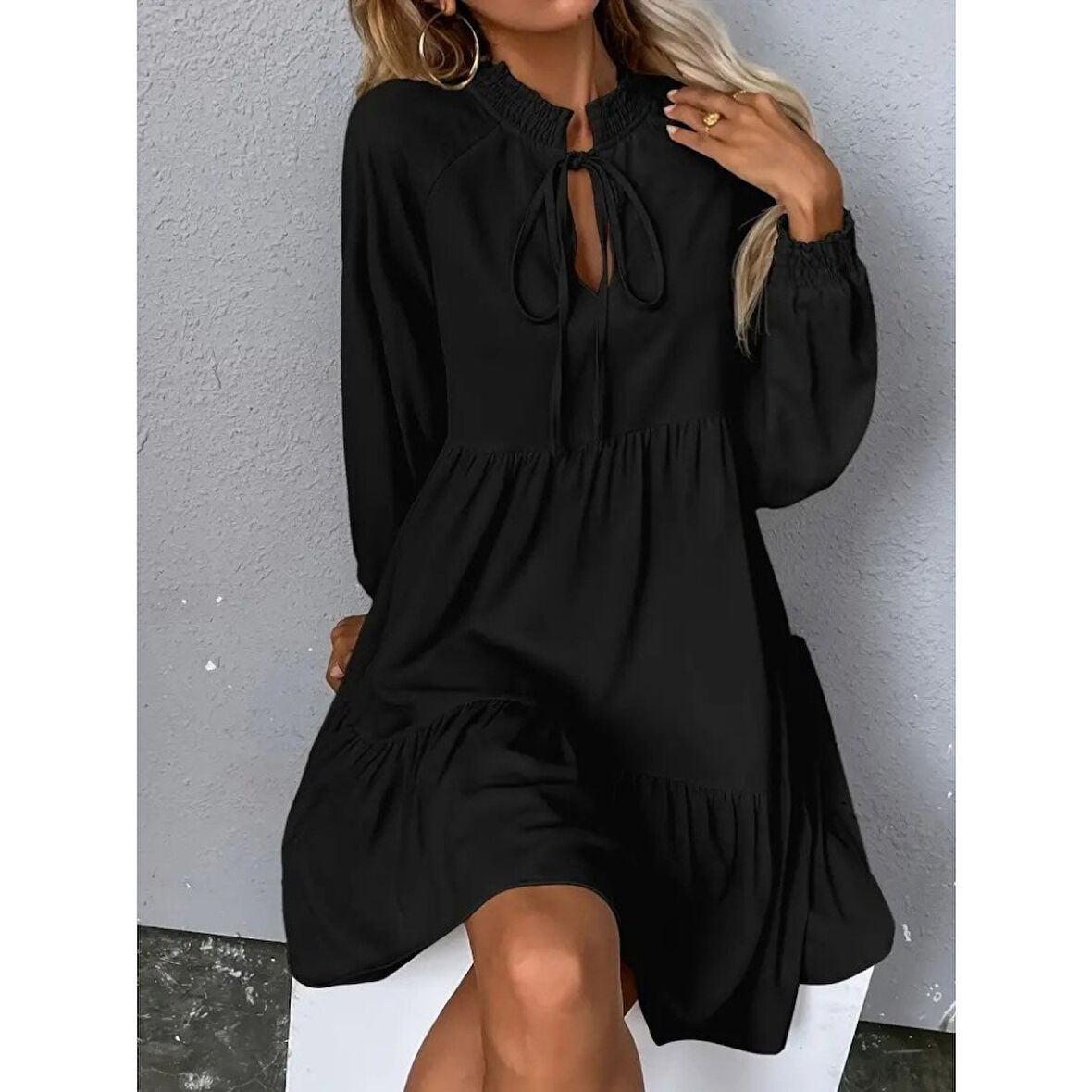 Lucky Life Kadın Uzun Kollu Yakadan Bağcıklı Fırfırlı Keten Mini Elbise