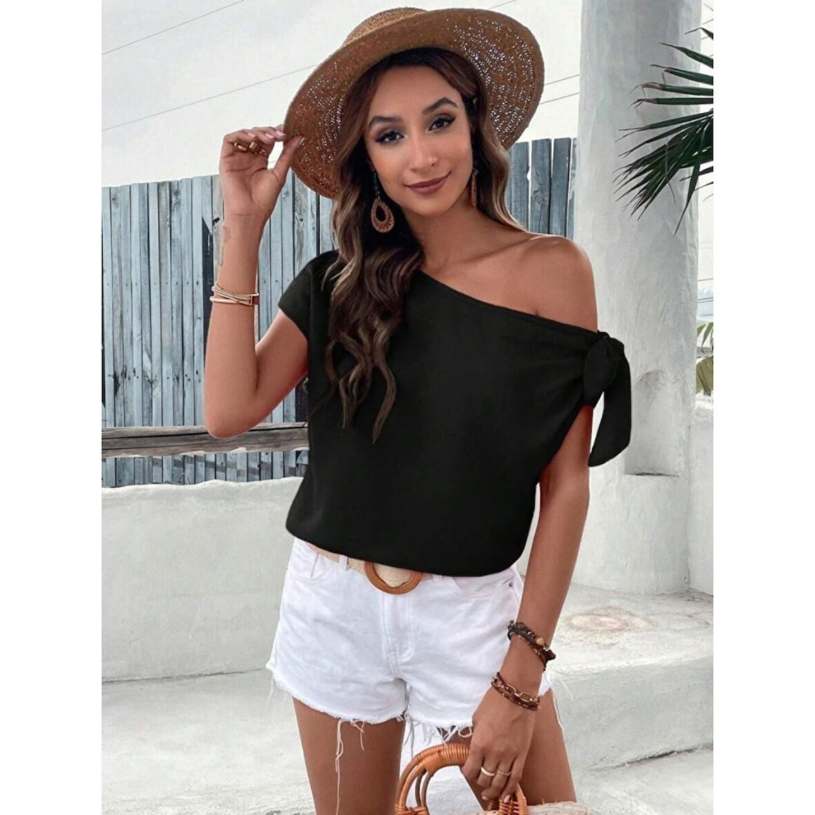 Lucky Life Kadın Tek Omuzu Açık Koldan Bağlamalı Janjan Krep Bluz
