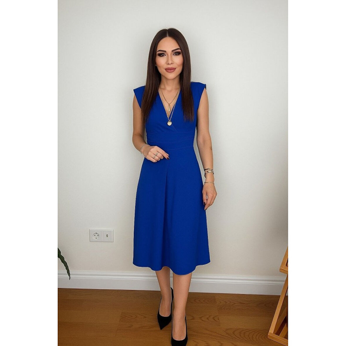 Lucky Life Kadın Kısa Kollu Kruvaze Yakalı Bel Korsajı Buzgulu Midi Janjan Krep Elbise