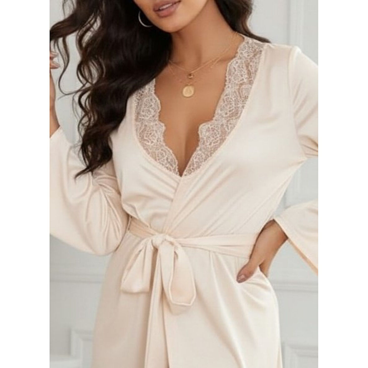 Lucky Life Kadın Uzun Kollu Dantel Yakalı Belden Kuşaklı Viskon Gecelik