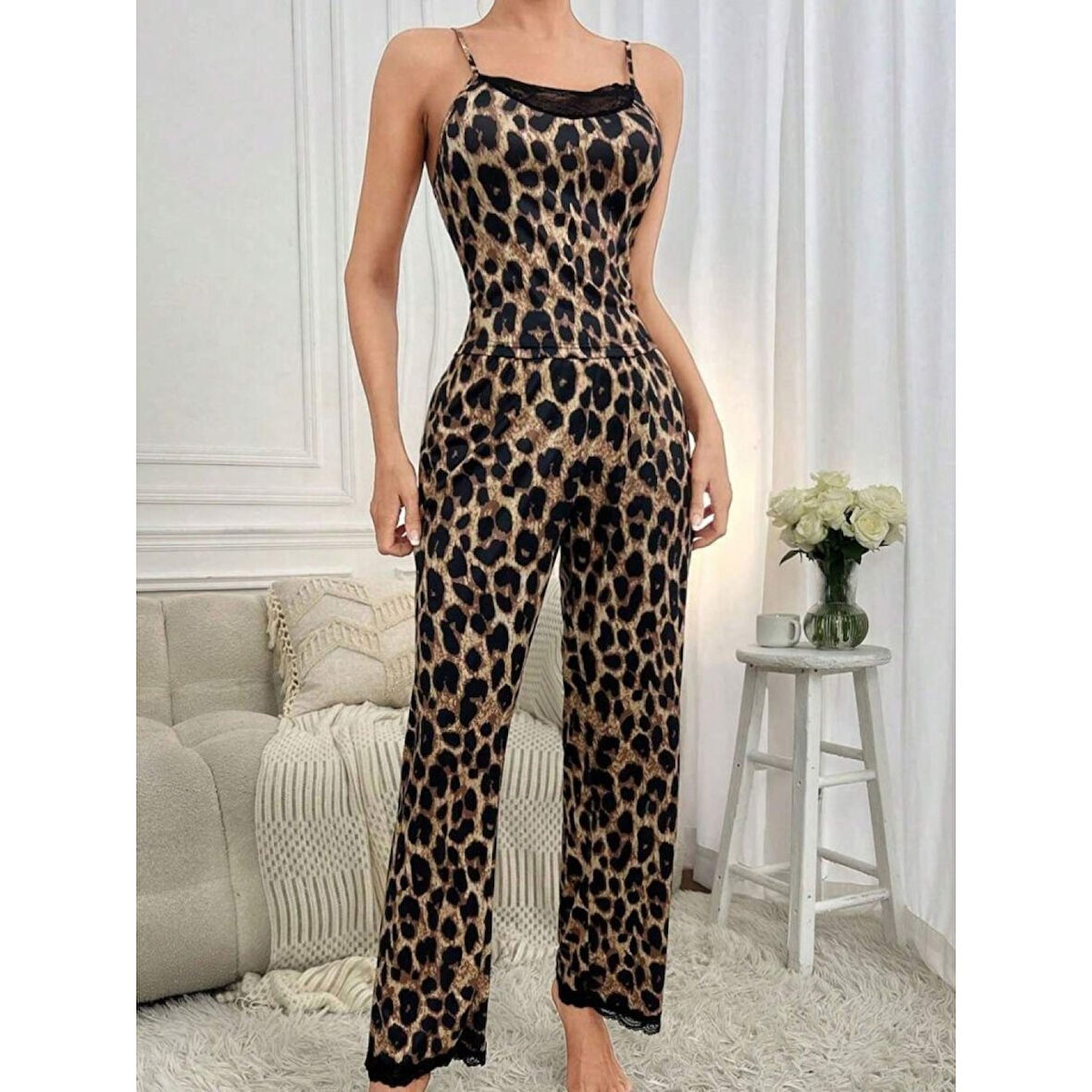 Lucky Life Kadın Ip Askılı Yakası Dantelli Bluz Ve Pijama Sandy Ikili Takım