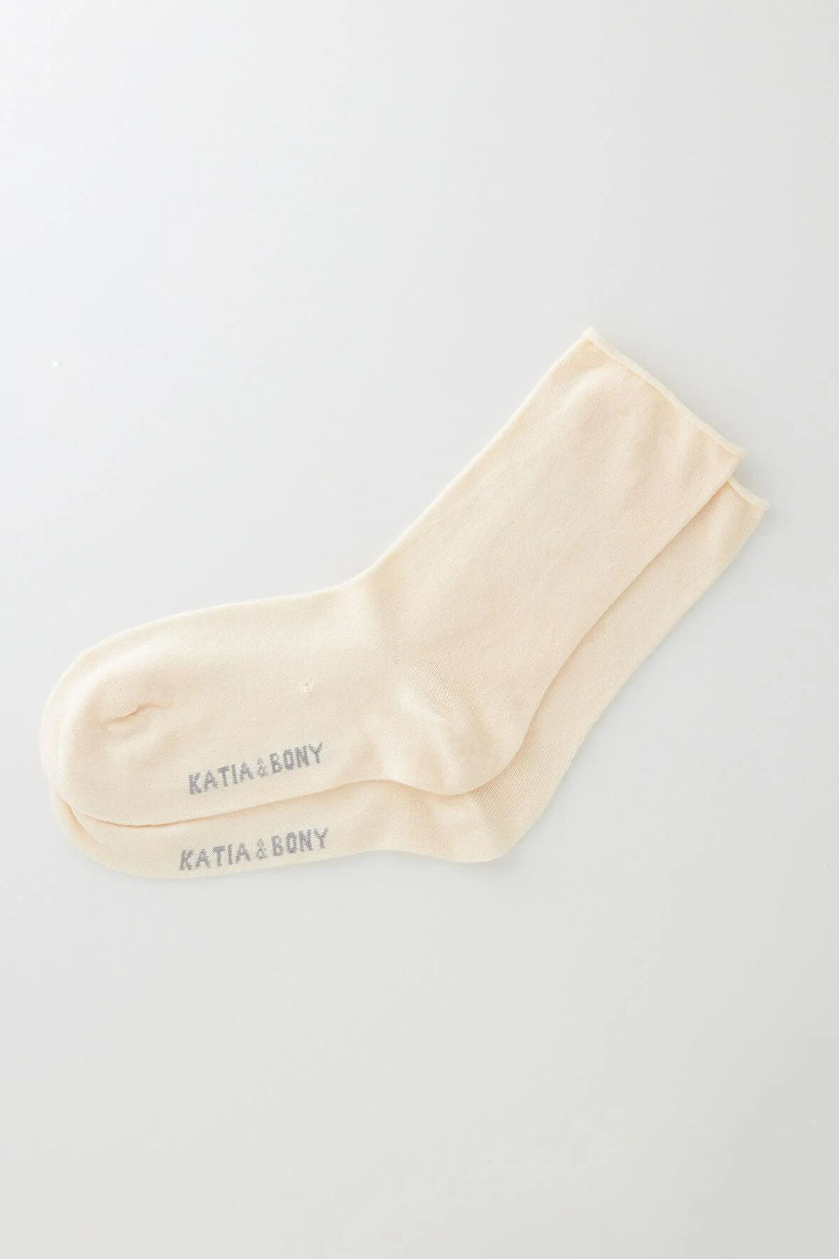 Kadın Krem Renkli Lastiksiz Modal Kumaş İnce Soket Çorap