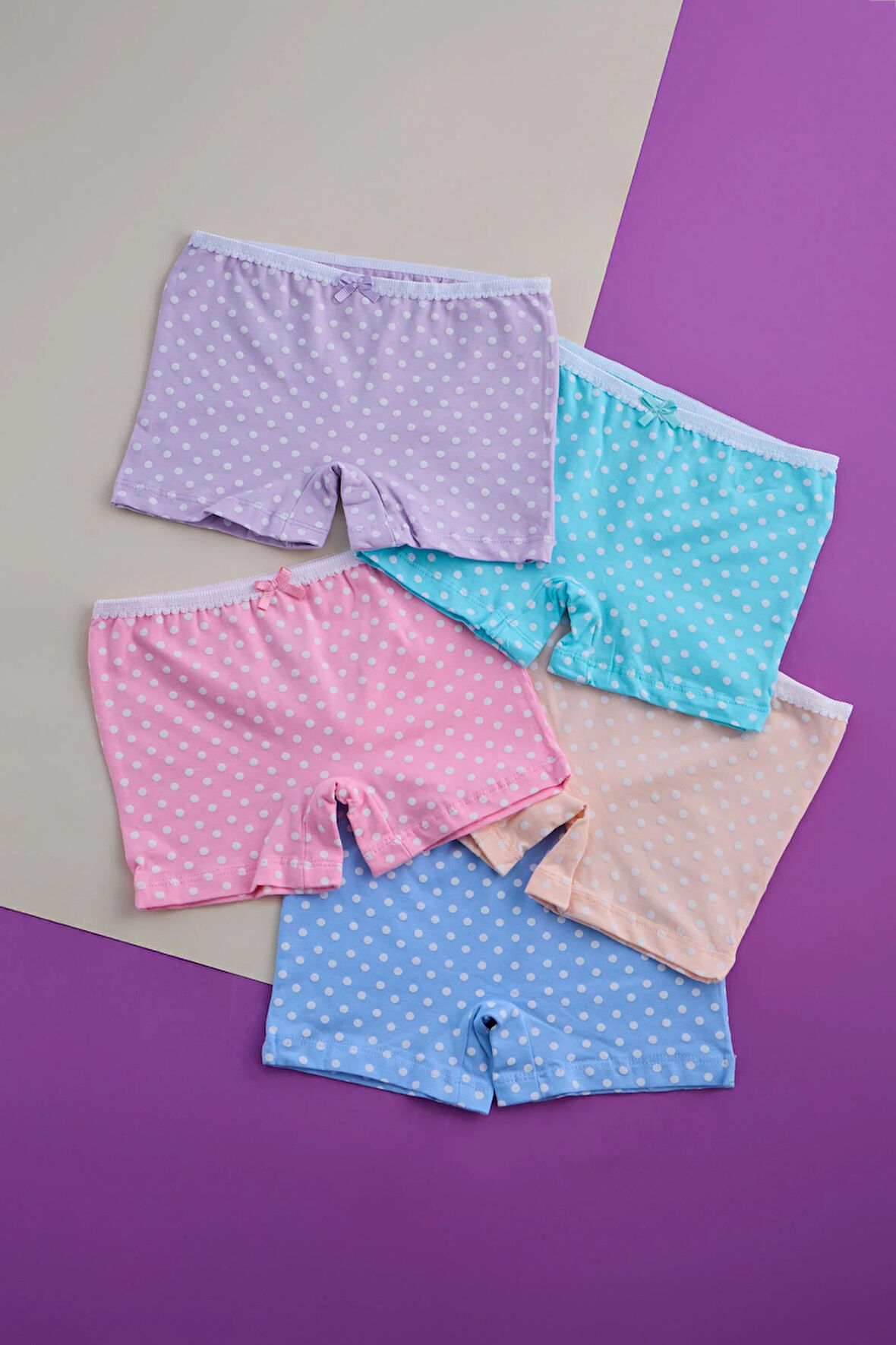 Kız Çocuk 5 li Paket  Puantiye Detaylı Boxer Çok Renkli