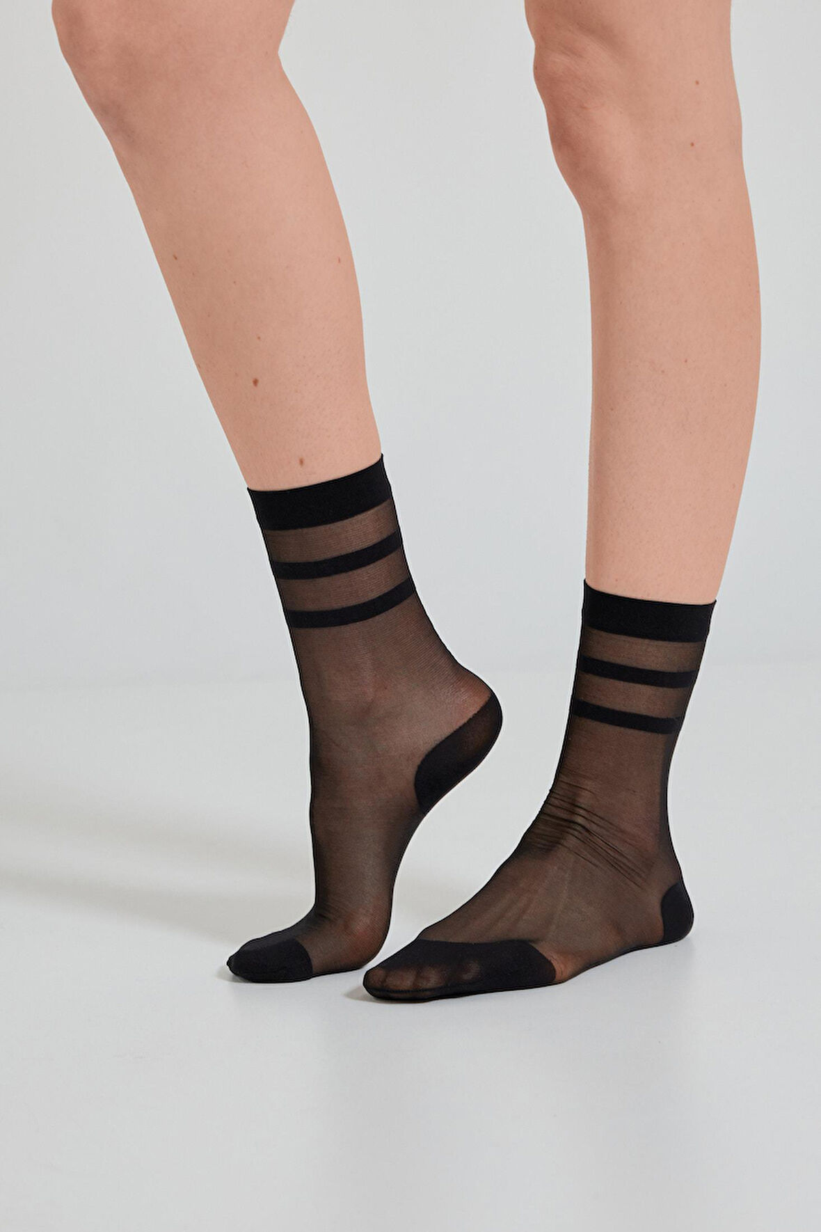 Kadın Konçu Çemberli İnce Soket Çorap