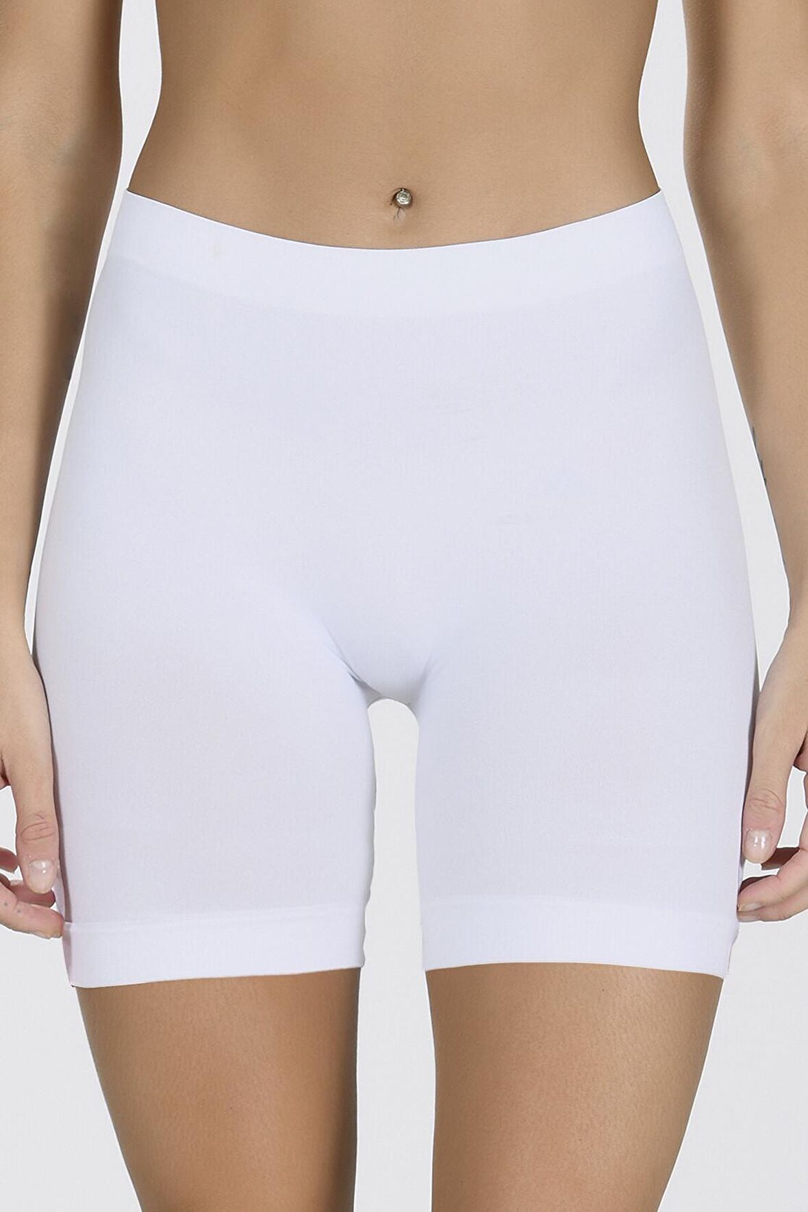 Beyaz Seamless Uzun Şort Külot