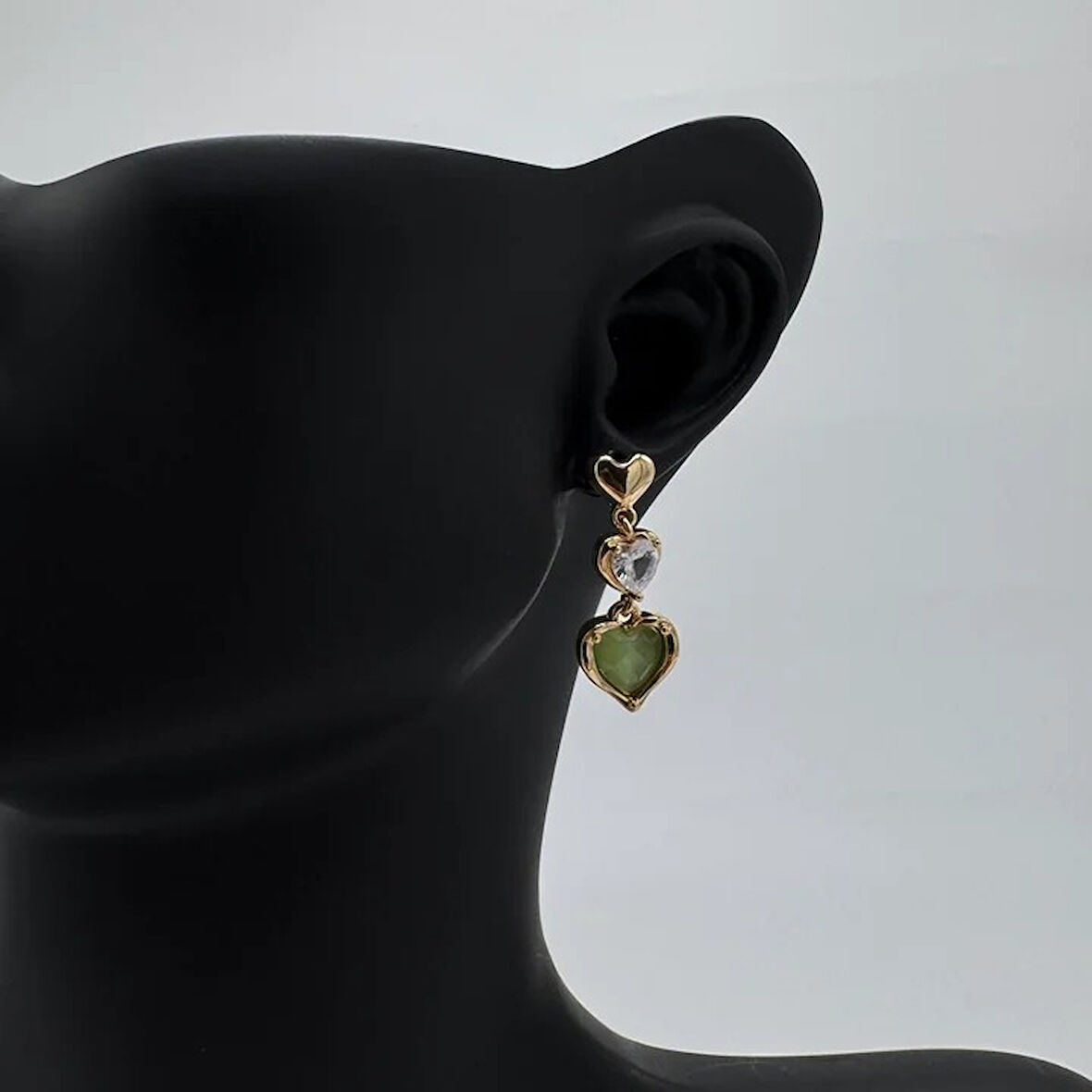 Özel Seri Gold Yeşil Kalp Detay Uzantılı Küpe - Gold
