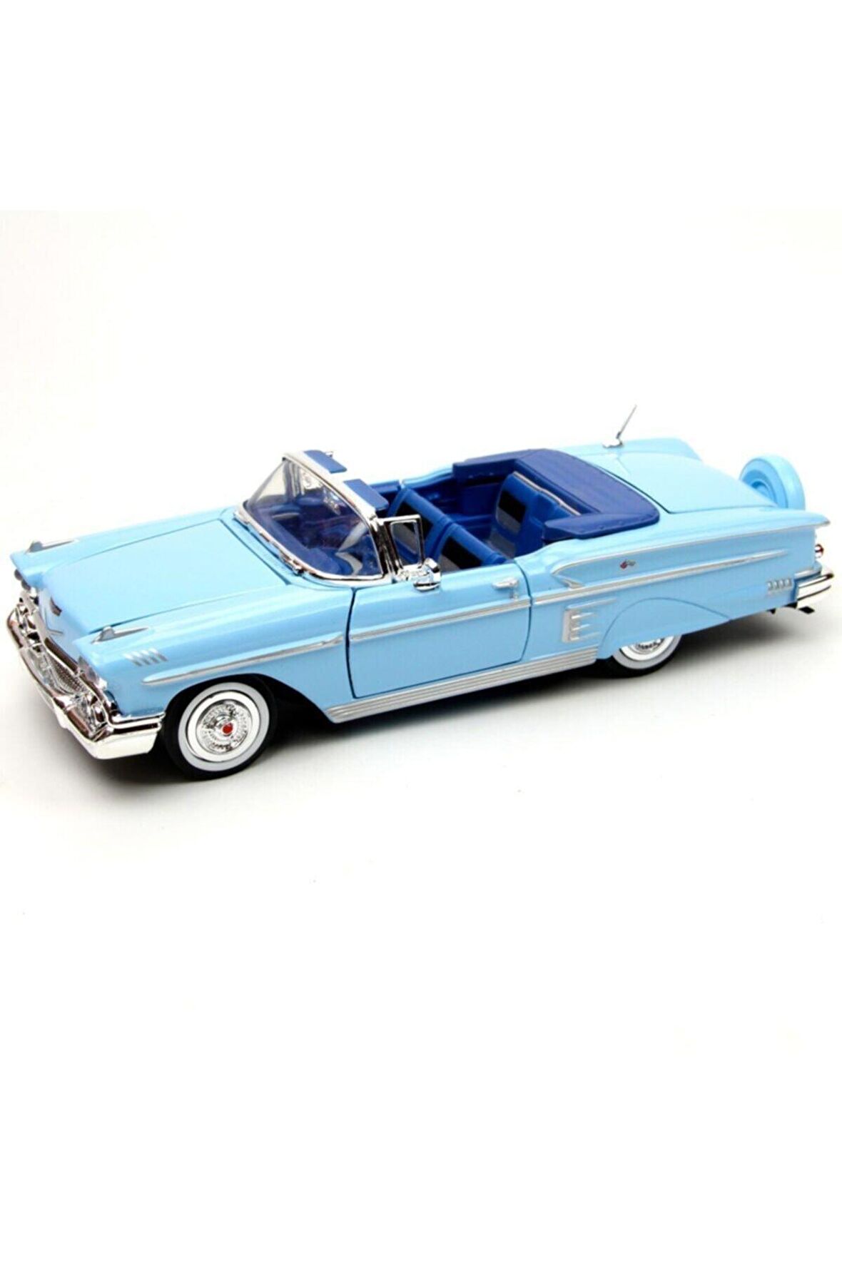 1:24 1958 Chevy Impala Mavi